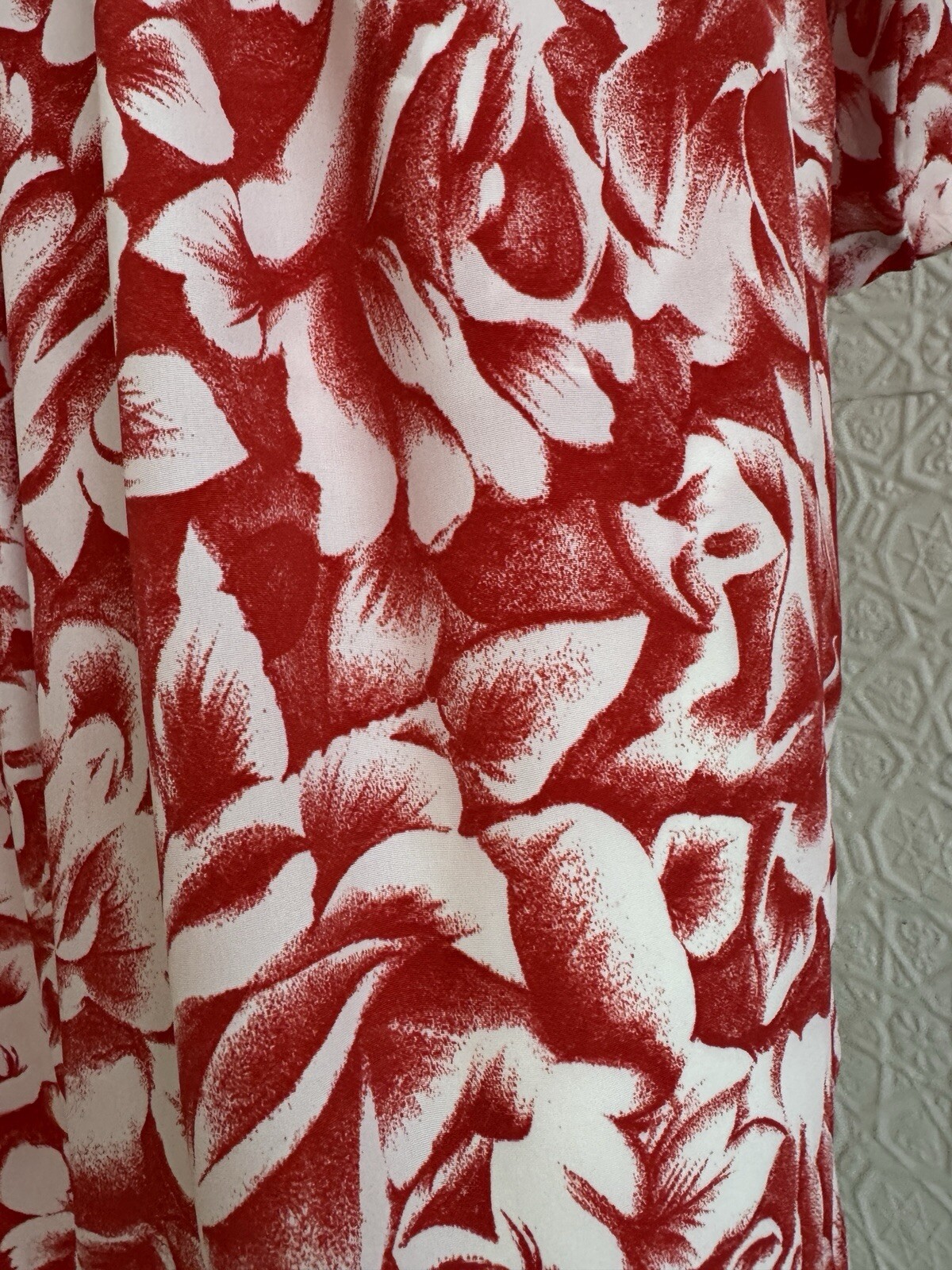 Vintage Dress 1980s Rose Print-romantic-Red-white-Daydress-floral-Small/medium