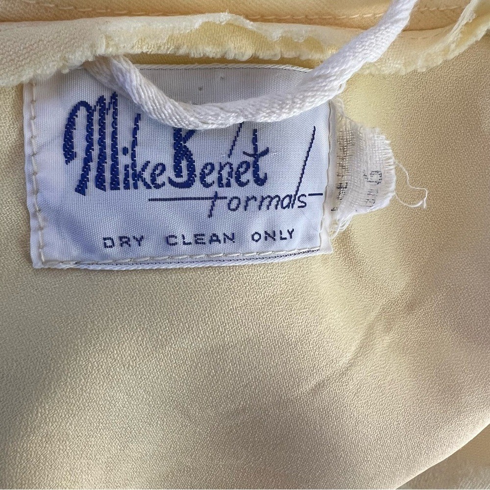 Antique Mike Benet Formals Butter Cream Yellow Flowy Dress – Vintage Sizing