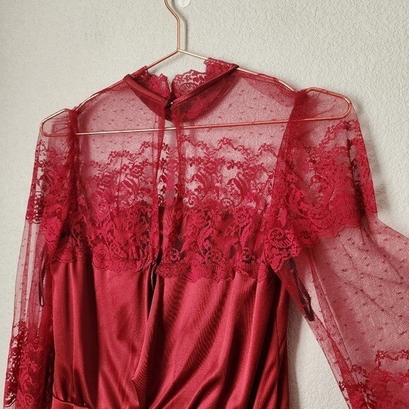 JCPENNY x VINTAGE Lace neckline Dress long sleeve in wine red