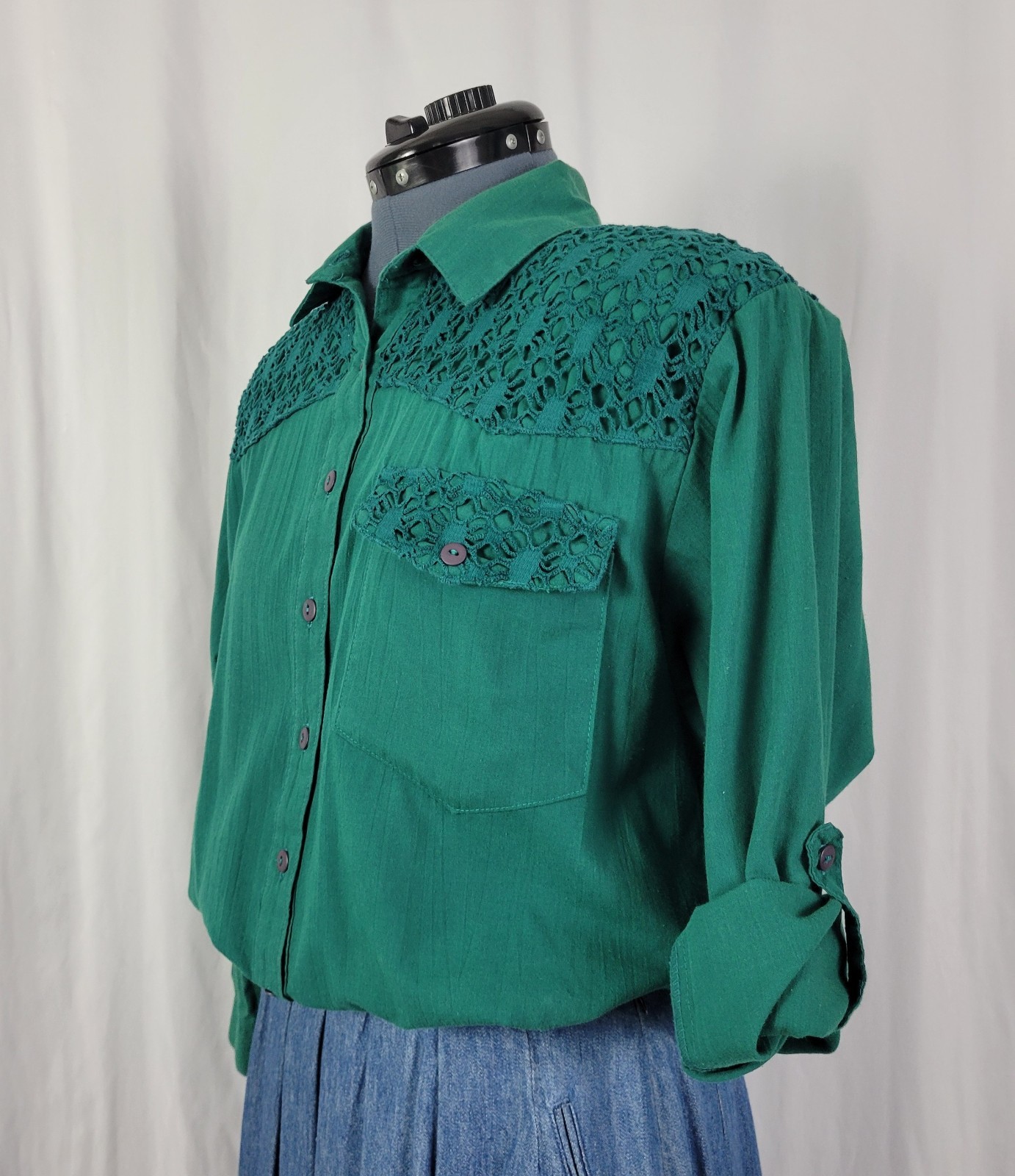 Vintage Tapestry Green Button Down Shirt w Lace Accented Yoke & Pocket Size PM