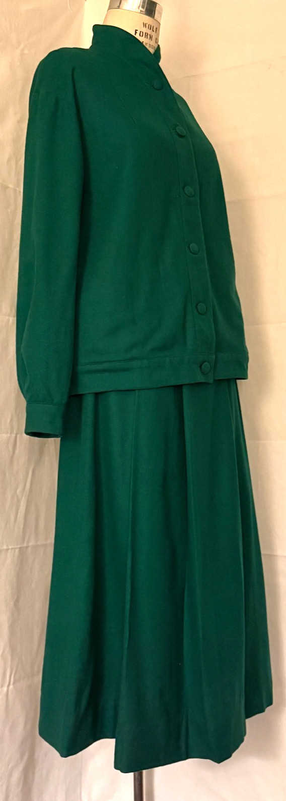 Vtg. Early 1950s GREEN WOOL FLANNEL 2 pc. SUIT, CLASSIC TAILORED, by DOLL HOUSE