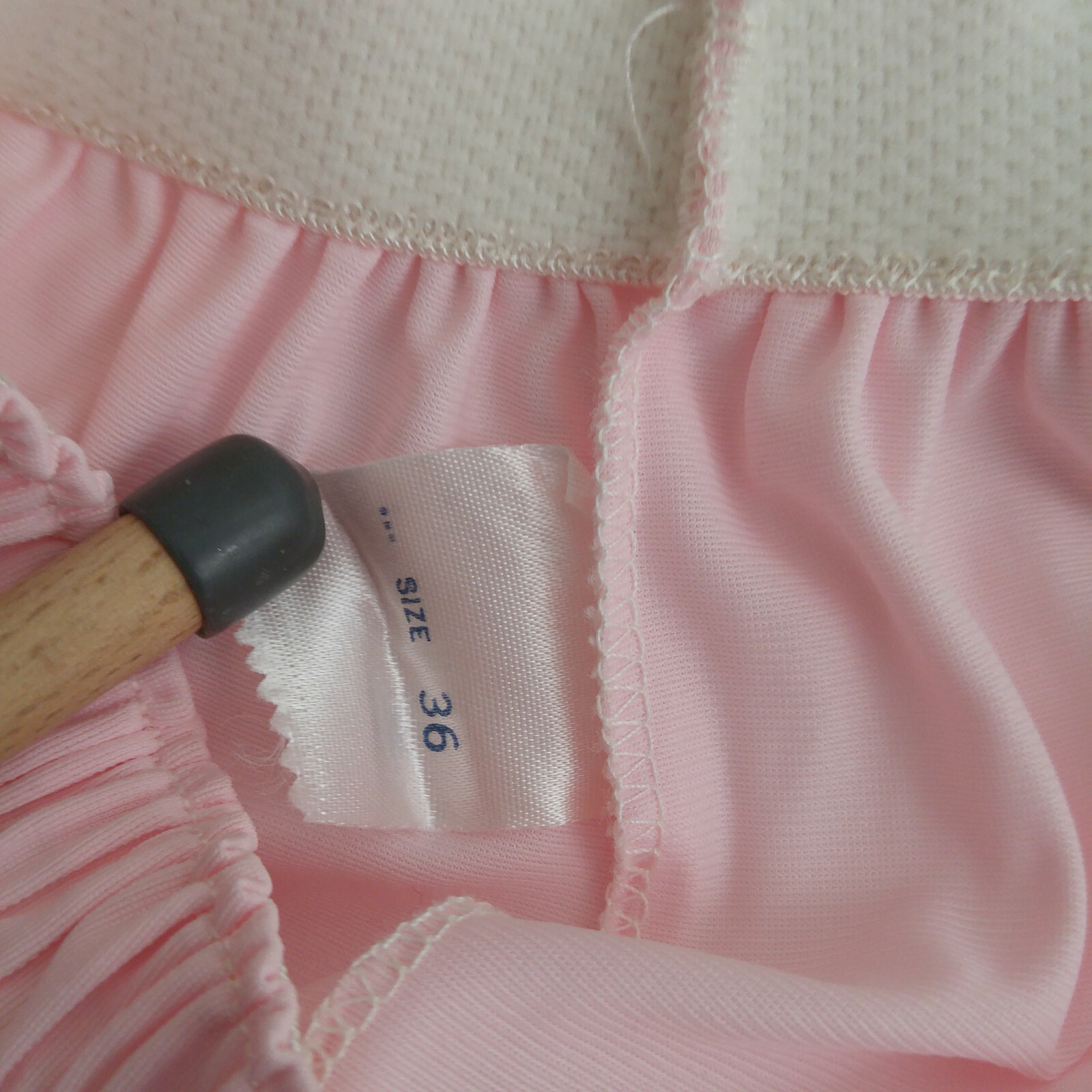 Vintage Womens Heiress Pajamas Light Pink 2 piece Set Size 36 Feminine