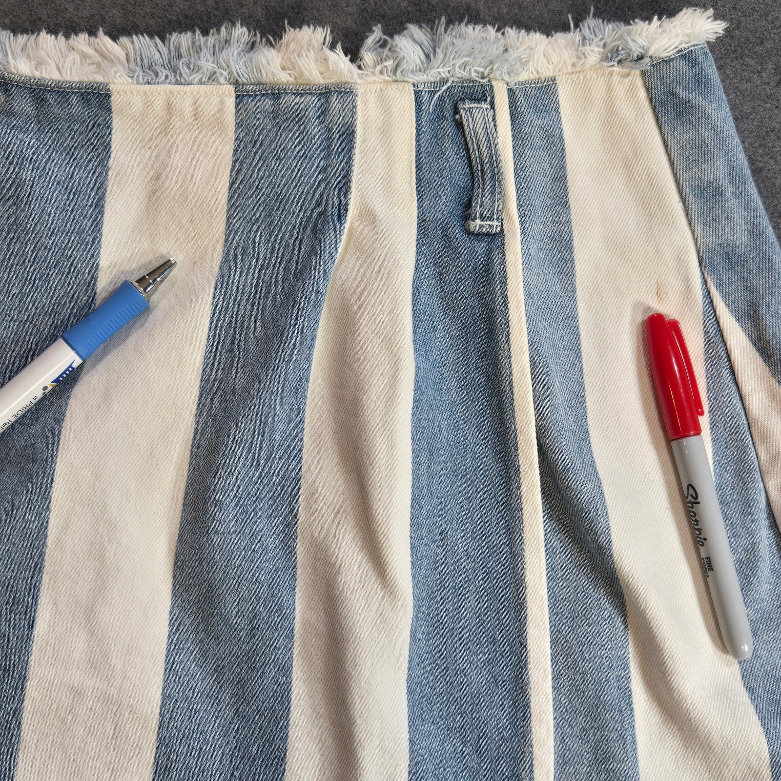 Vintage Nuovo County Seat Striped Denim Mini Skirt Blue White Wrap Front 11/12