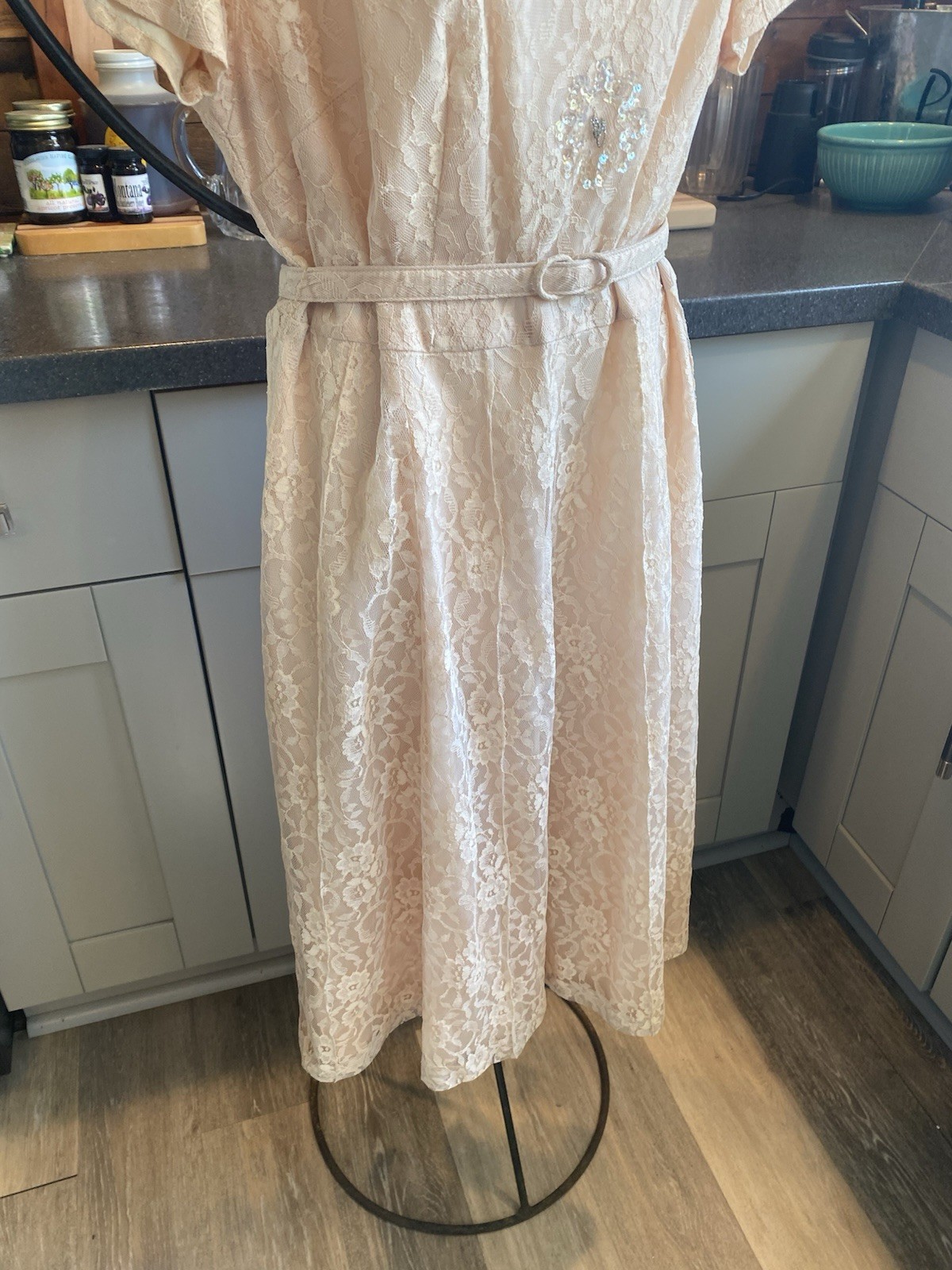 True VTG Handmade 50’s lace Rhinestone Cocktail Dress Ivory Peach 46” Bust