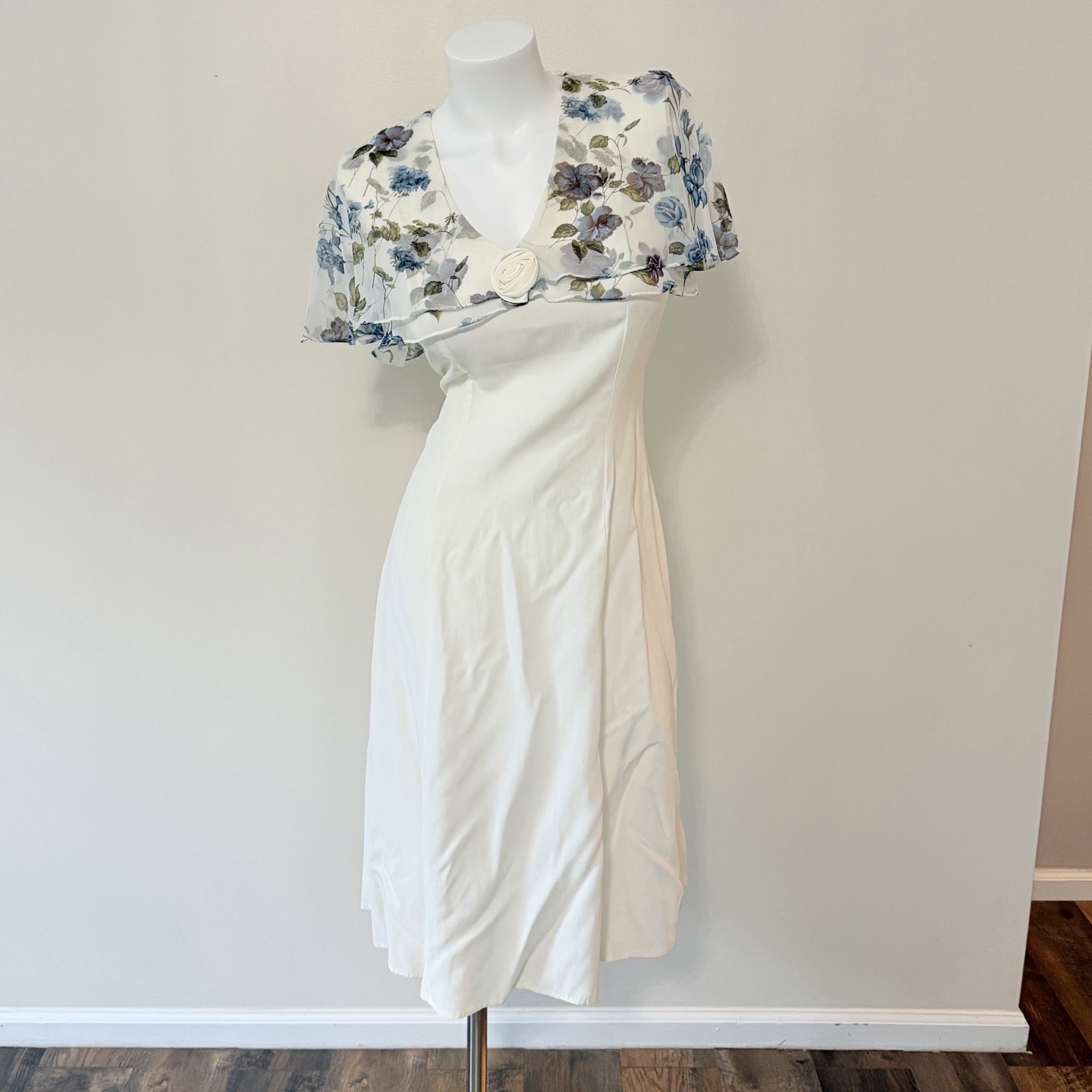 Vintage French Country Provincial romantic wedding dress size small medium 7/8