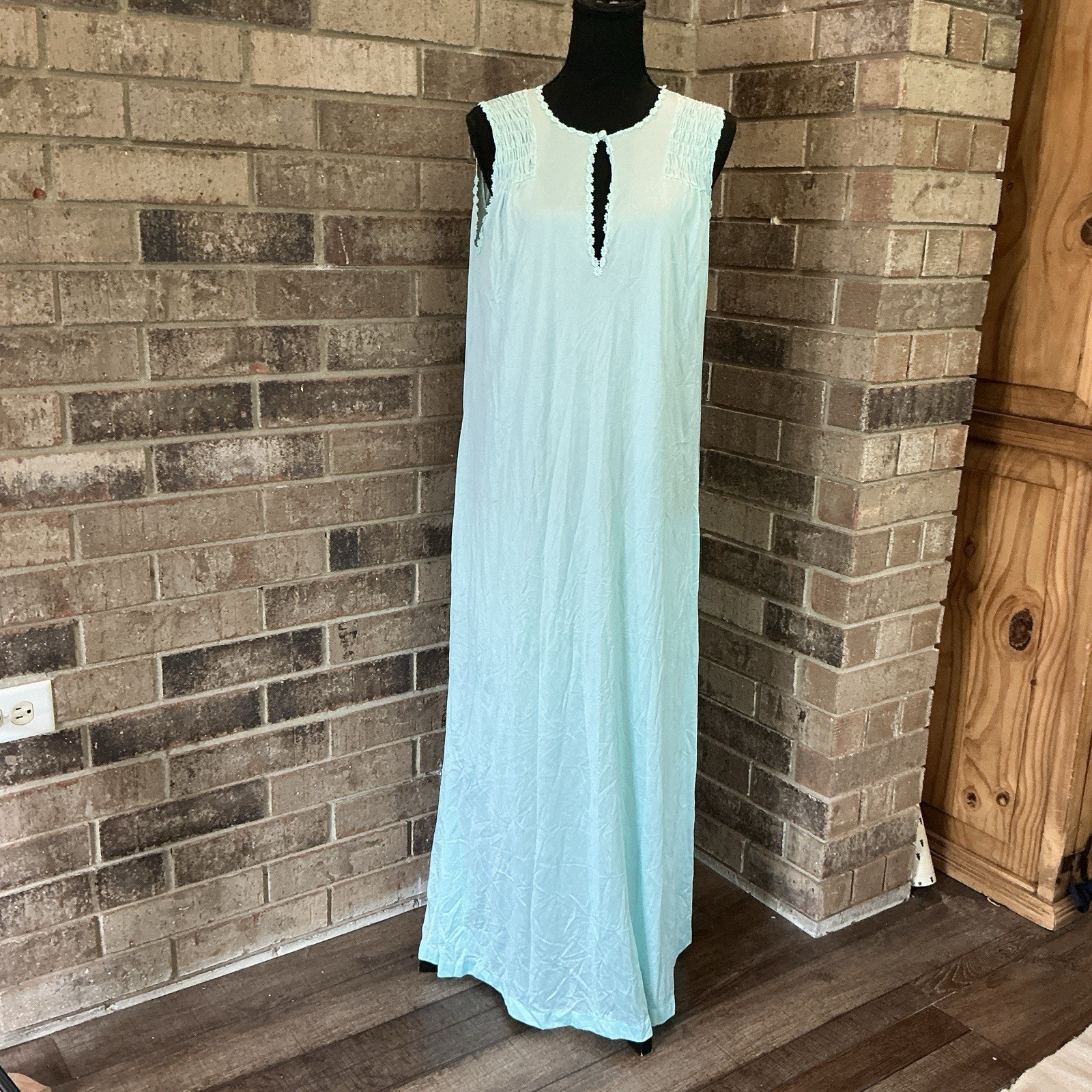 VINTAGE Gossard Artemis Nightgown Aqua Mint Nylon Smocked Size M USA Made #4301