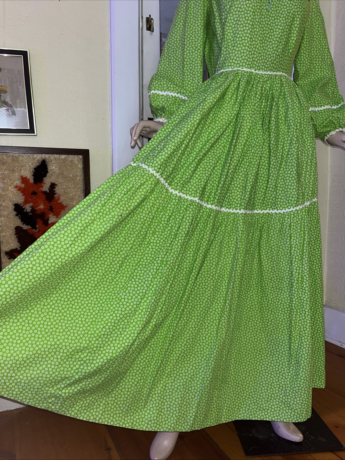 Vintage 70s Green Prarie Maxi Dress Calico Cotton Floral Cottagecore Bonnet L