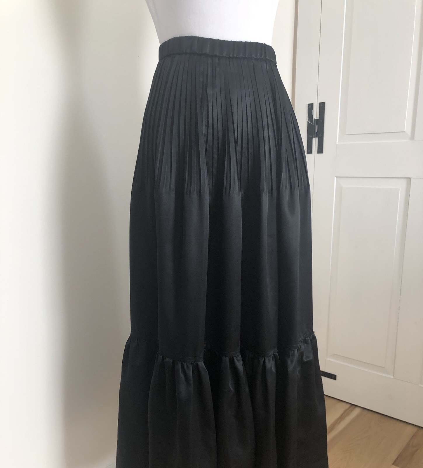 Vintage 1970s Wilroy Black Maxi Skirt XS Ruffle Victorian Gothic Stevie Nicks