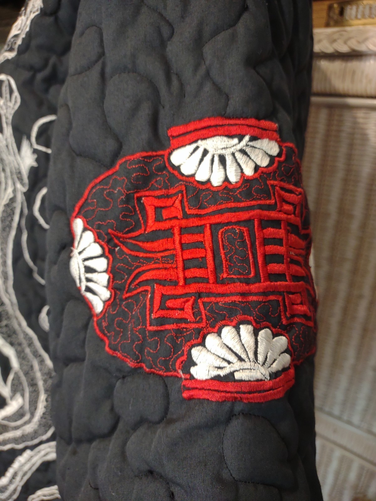 Oriental Mandarin Dragons Embroidery Quilted Cotton Blend Jacket Black L
