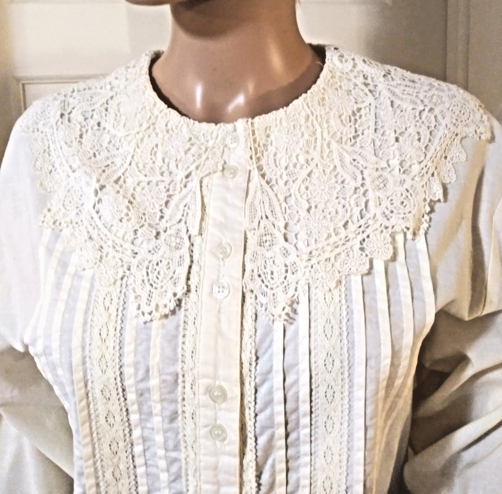 VTG 80s TOGETHER! Victorian/Prairie Lace Collar ButtonDown Blouse Size S/M P