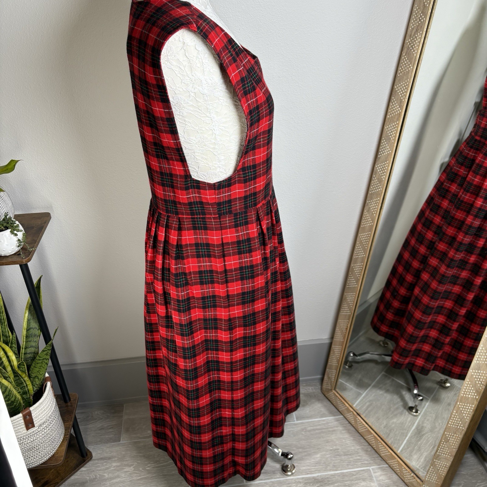 Portraits by Northern Isles Red Plaid Flannel Pleated Overall Dress Size 10
