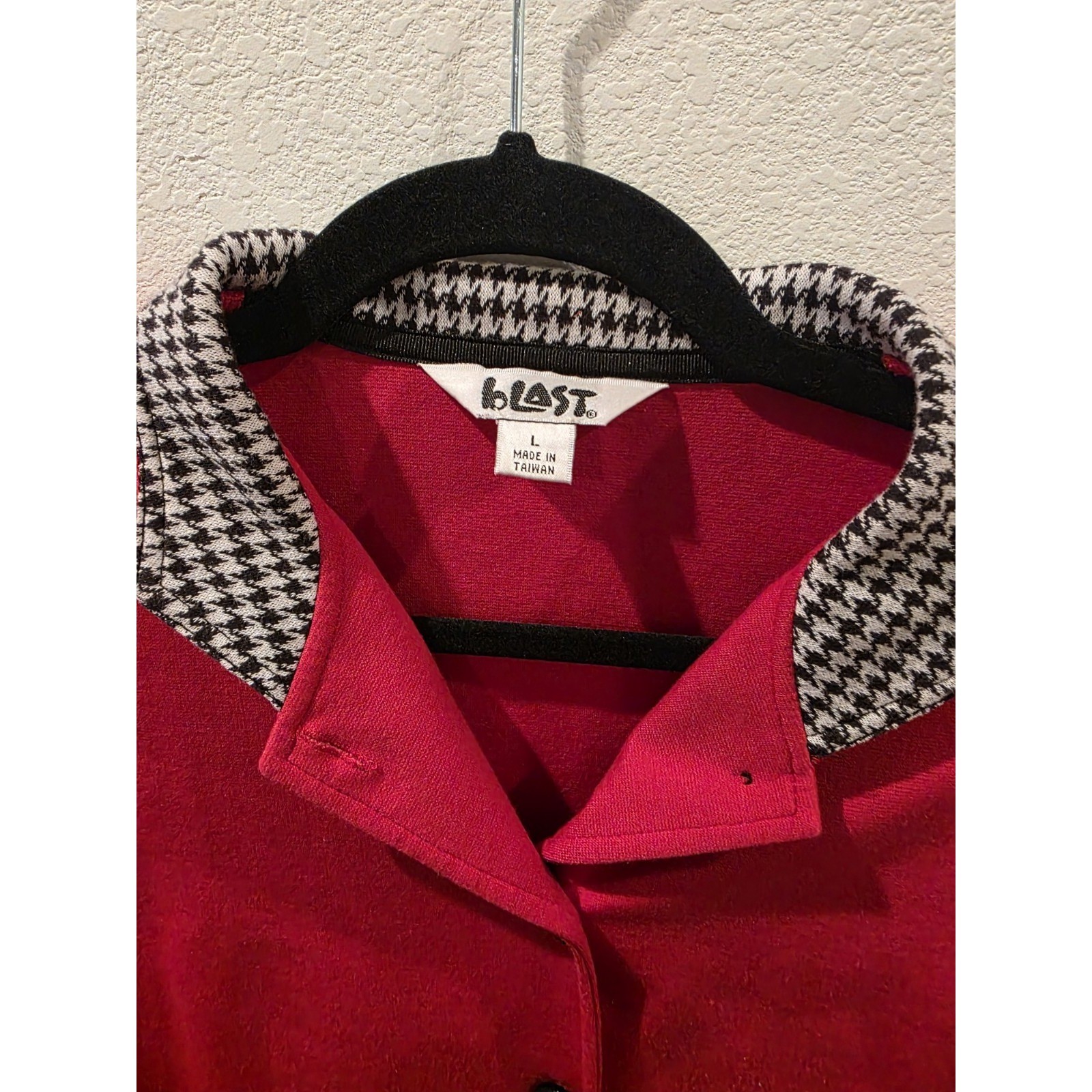 VTG 90’s Retro Blast Red Blazer Houndstooth Collar Cuffs Bold Black Buttons Sz L