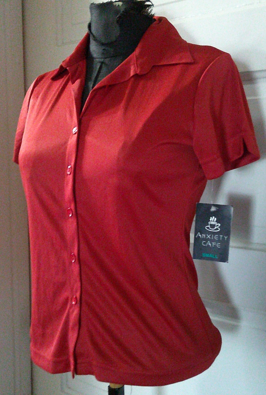 NWT ANXIETY CAFE SS Silky Button Up Red Top Shirt Blouse Junior’s S