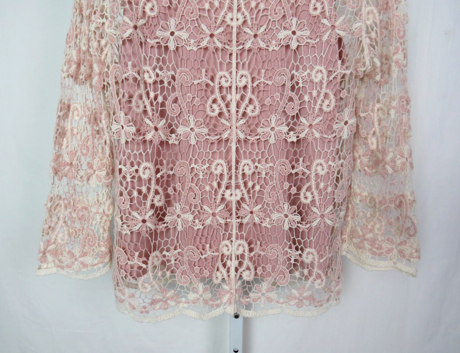 VTG 1980s 90s OSCAR DE LA RENTA ACTIVE FLORAL CROCHETED LACE TOP CREAM MAUVE
