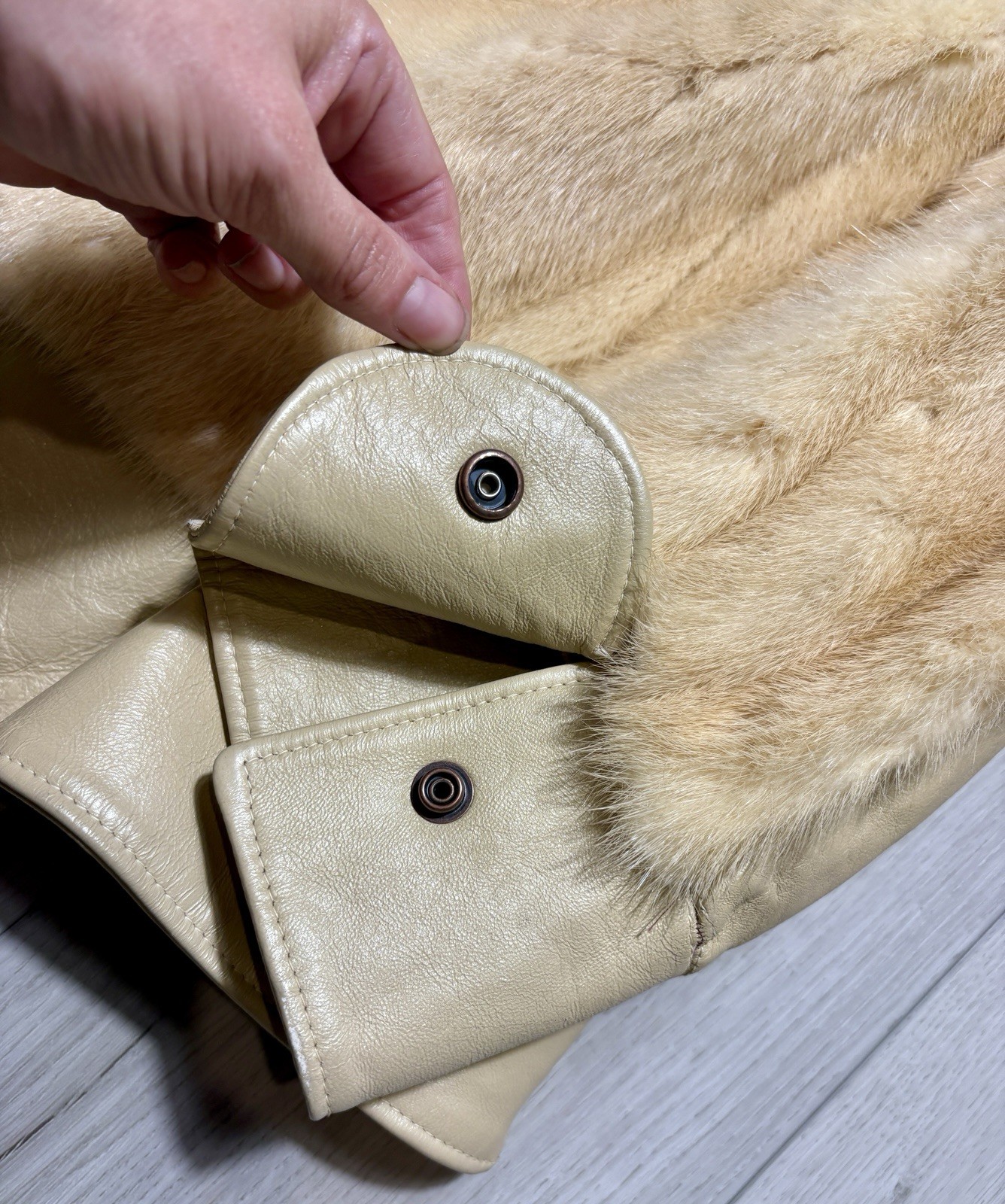 VTG 1960s Maurie Gaull Furs Boston Genuine Fur Leather Trim Coat Women’s Large
