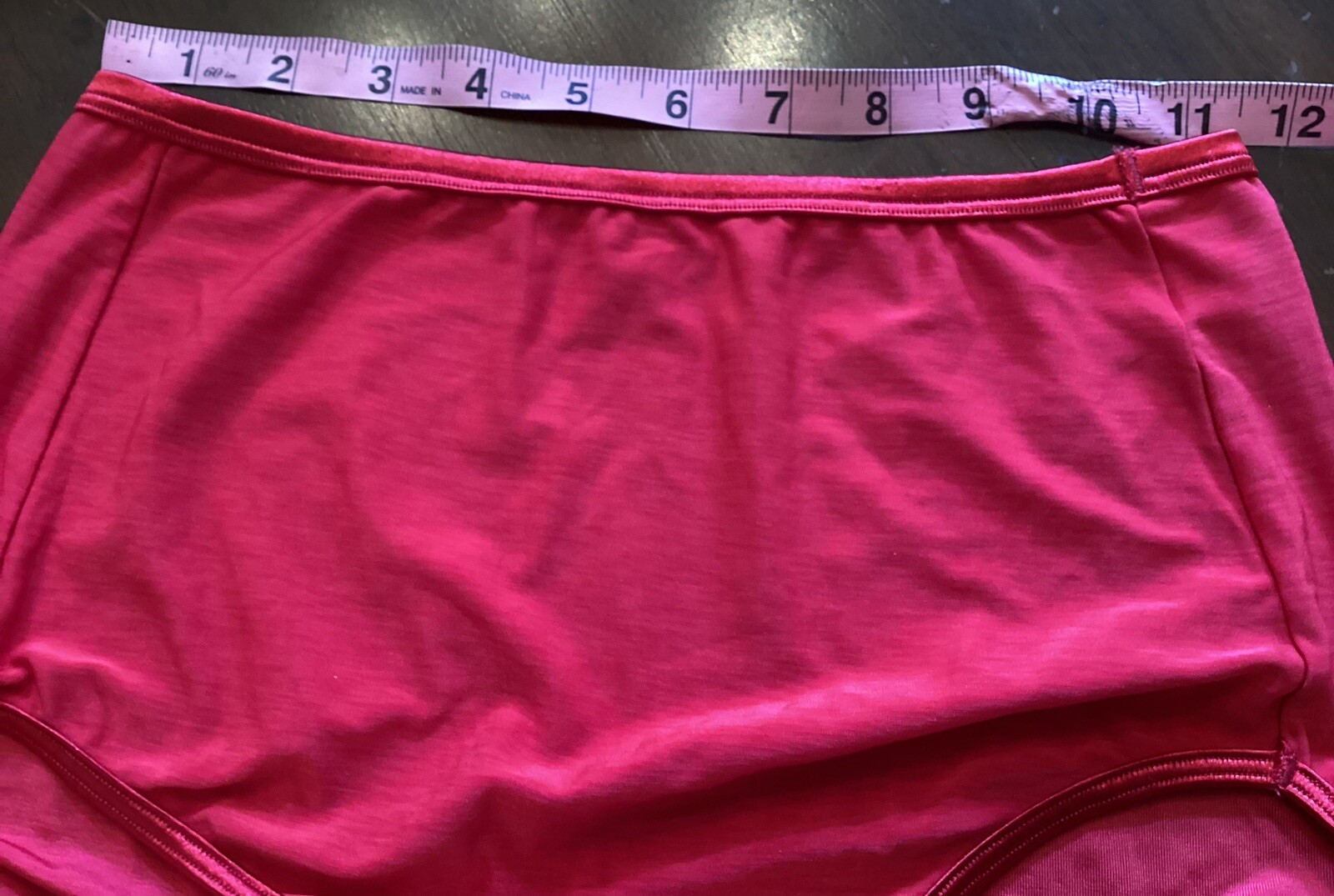 Vanity Fair 13-109 SZ 7 RED VINTAGE NYLON SPANDEX BRIEFS SECOND SKIN SHINY TRIM