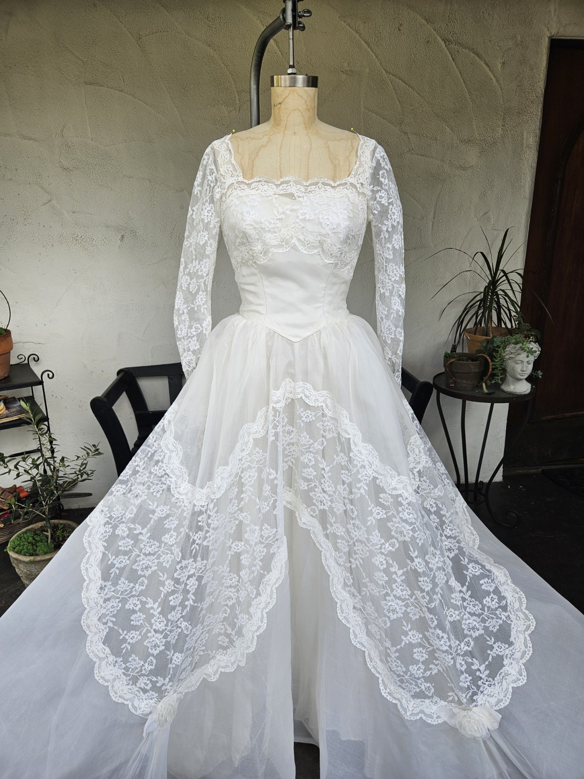 Vintage 1950s Silk Wedding Dress Cinderella Ballgown Lace Sleeves Basque Waist M