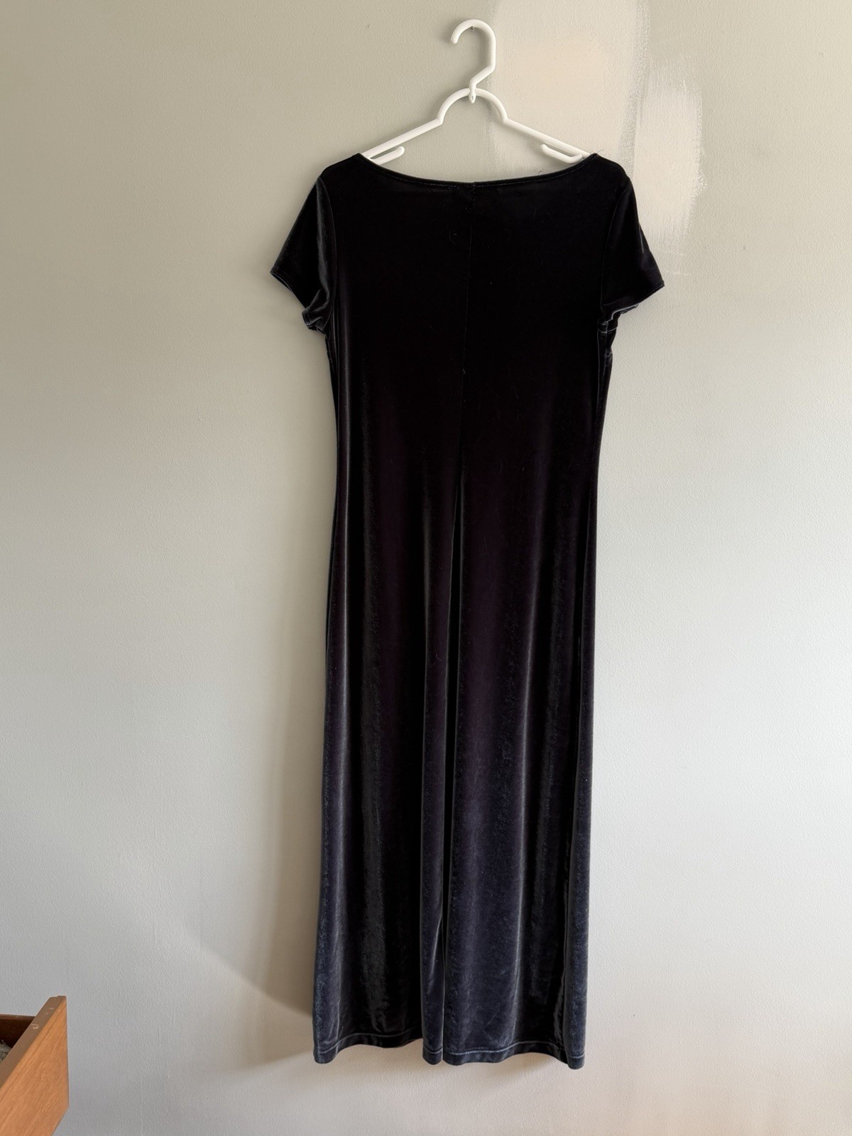 Vintage Maggy London Gray Velvet Dress Short Sleeve Long V Neck
