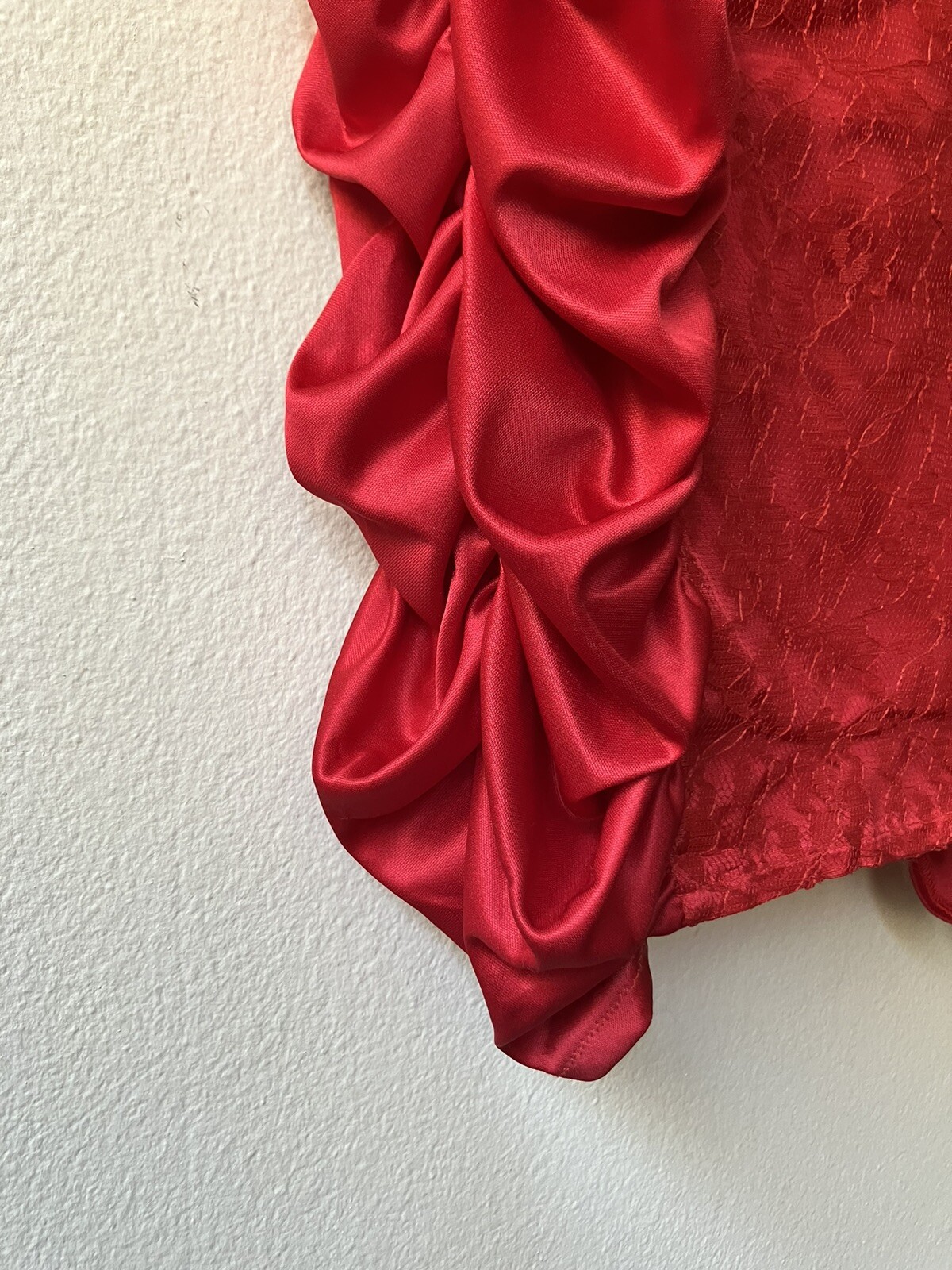 Vintage ’80s Mayvens Bright Red Prom Party Lace Sleeves Satin Ruching XS