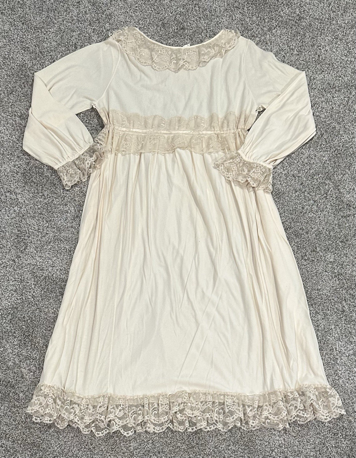 Vintage Leonora Nightgown Ivory Lace Trim Prairie Romantic Cottagecore M