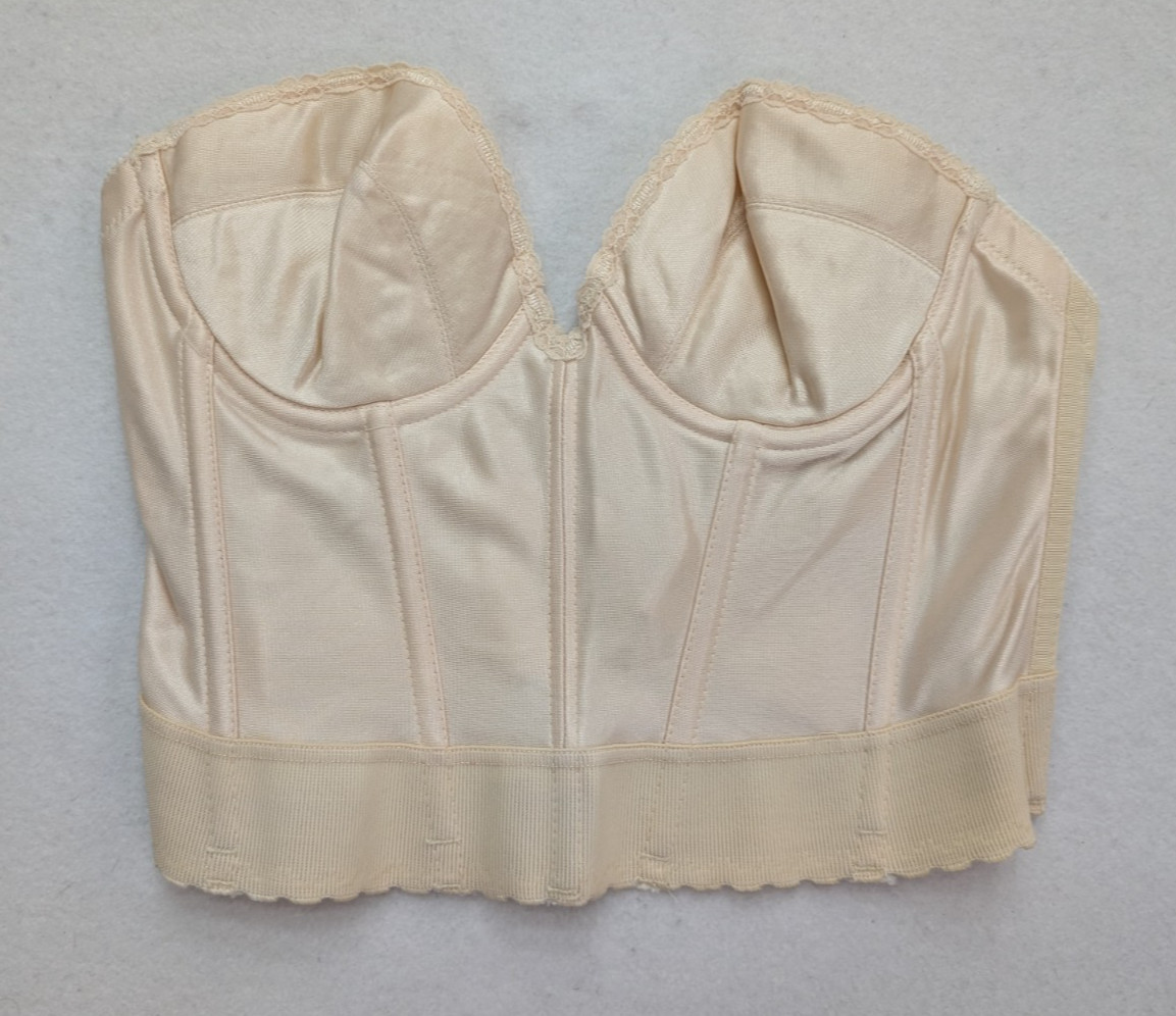 Carnival Vintage Women’s Bra Size 36B Beige Bustier Strapless Low Back Plunge