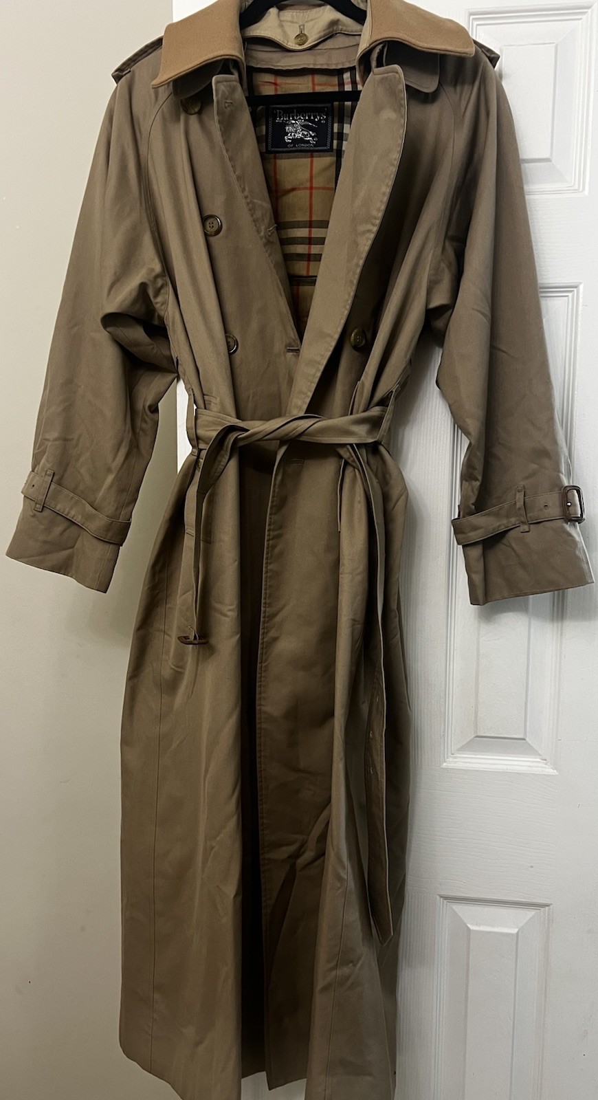 vintage Burberrys of London trench coat with NovaCheck liningexcellentcondition