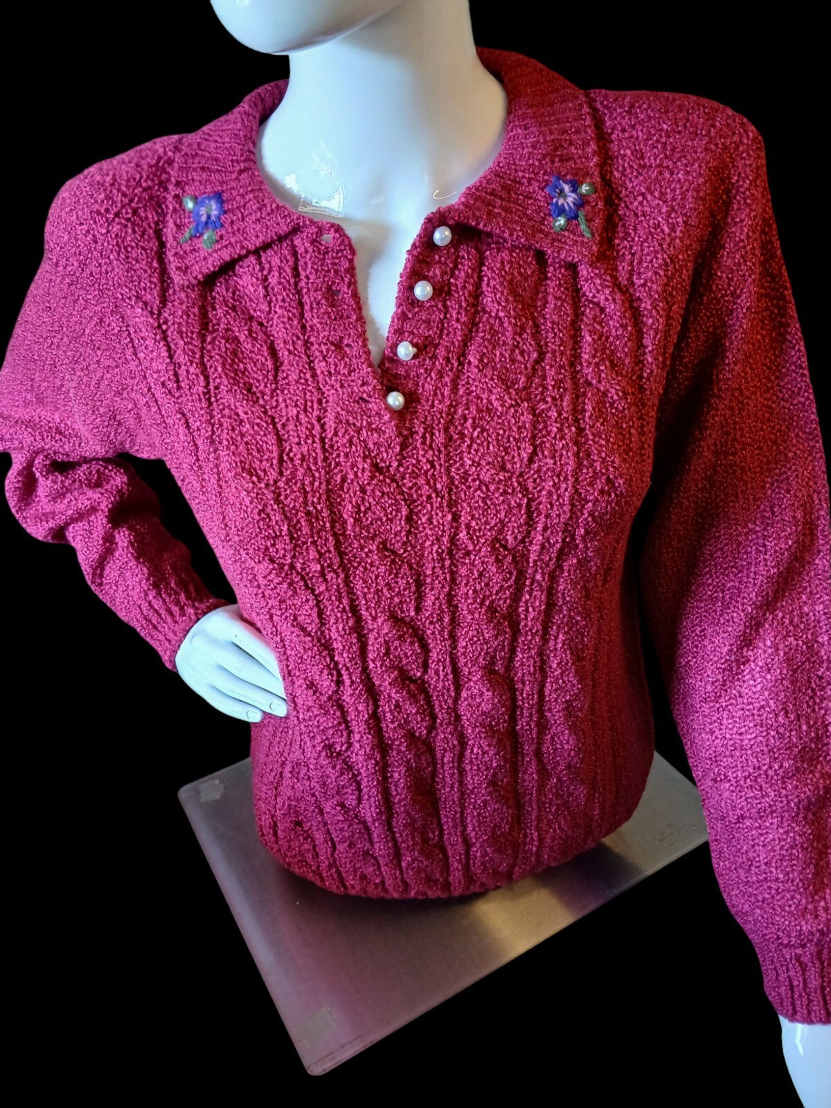 ⭐️Vtg Women’s Baxter & Wells, Berry Color Cable Front Knit Sweater Size M, New