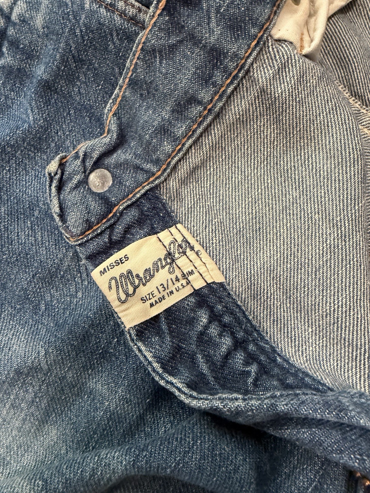 Vintage 1960s Women’s Wrangler Jeans 26 27 28 High Waist Blue Denim 50s 60s
