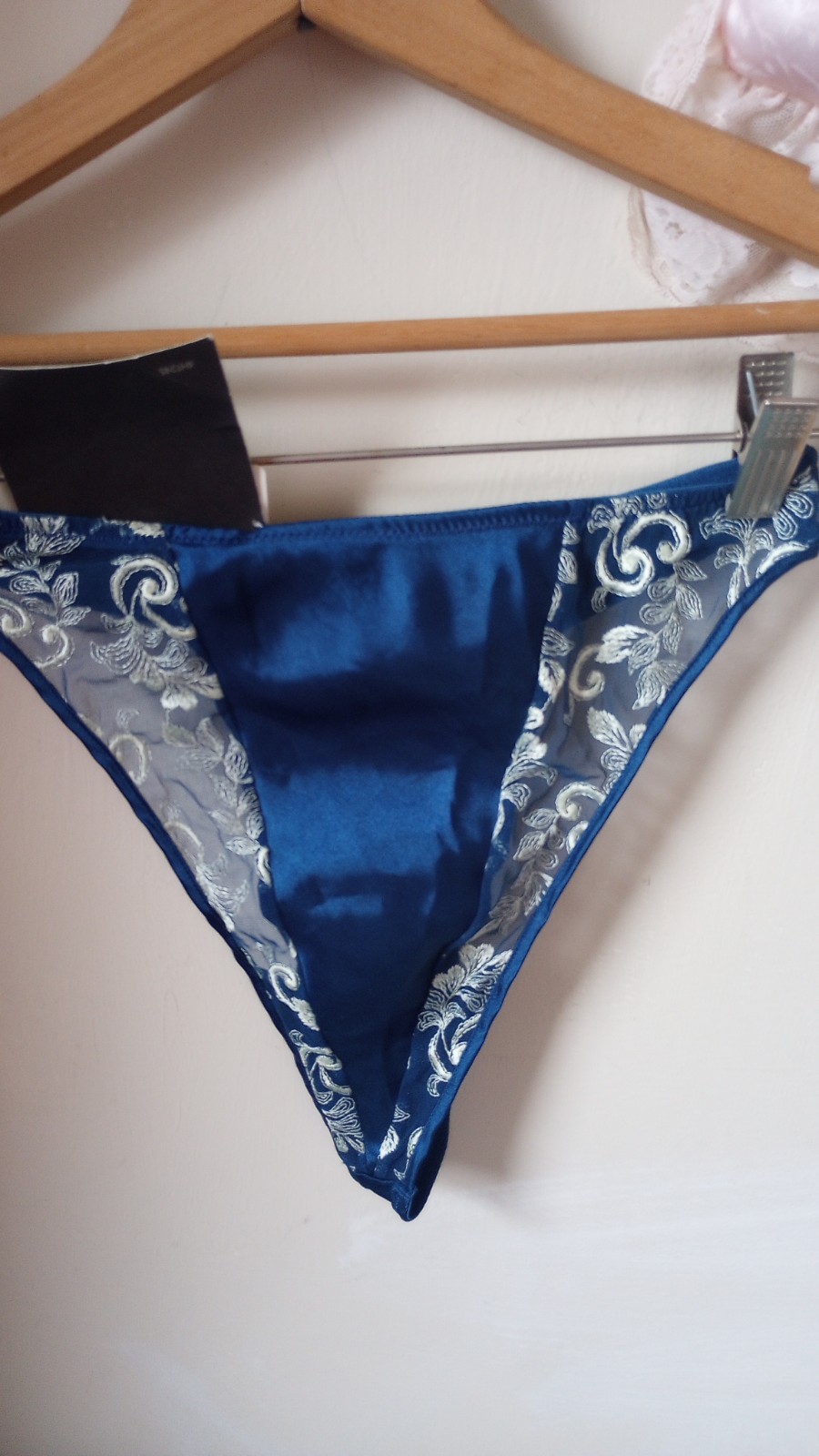 Vtg 90s Natori Satin Second Skin Thong Sz Med NEW W/tags RARE Navy Embroidery