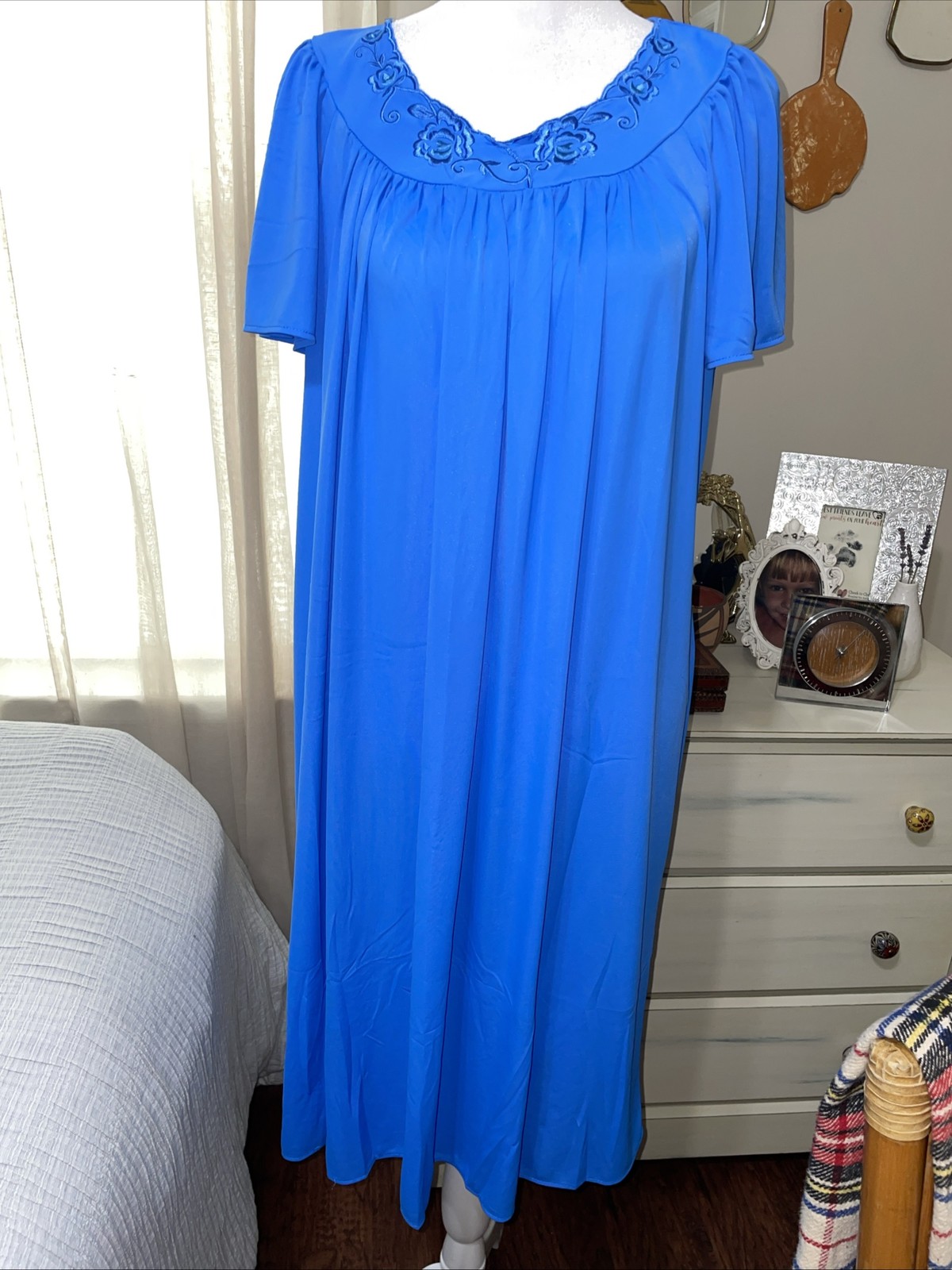 VTG Miss Elaine Nightgown Soft Nylon Aqua Marine Turquoise Butterfly Sleeve Med