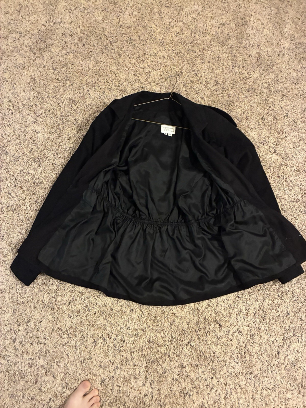 Vintage 1980s Vakko Black Suede Jacket Women’s Small Shoulder Pads Button Close