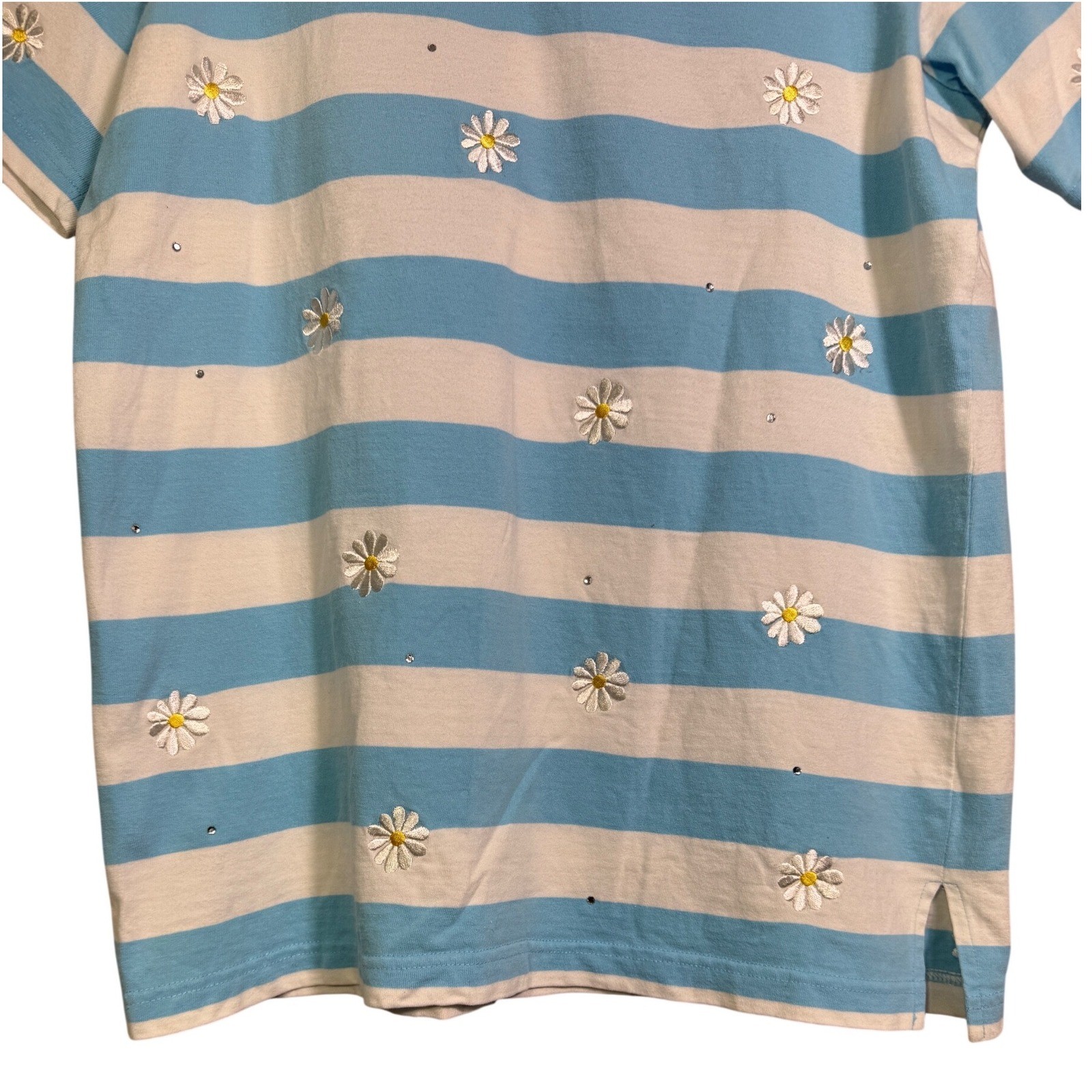 Vintage Quacker Factory Daisy Embroidered Sky Blue Striped Tee Small Cottagecore