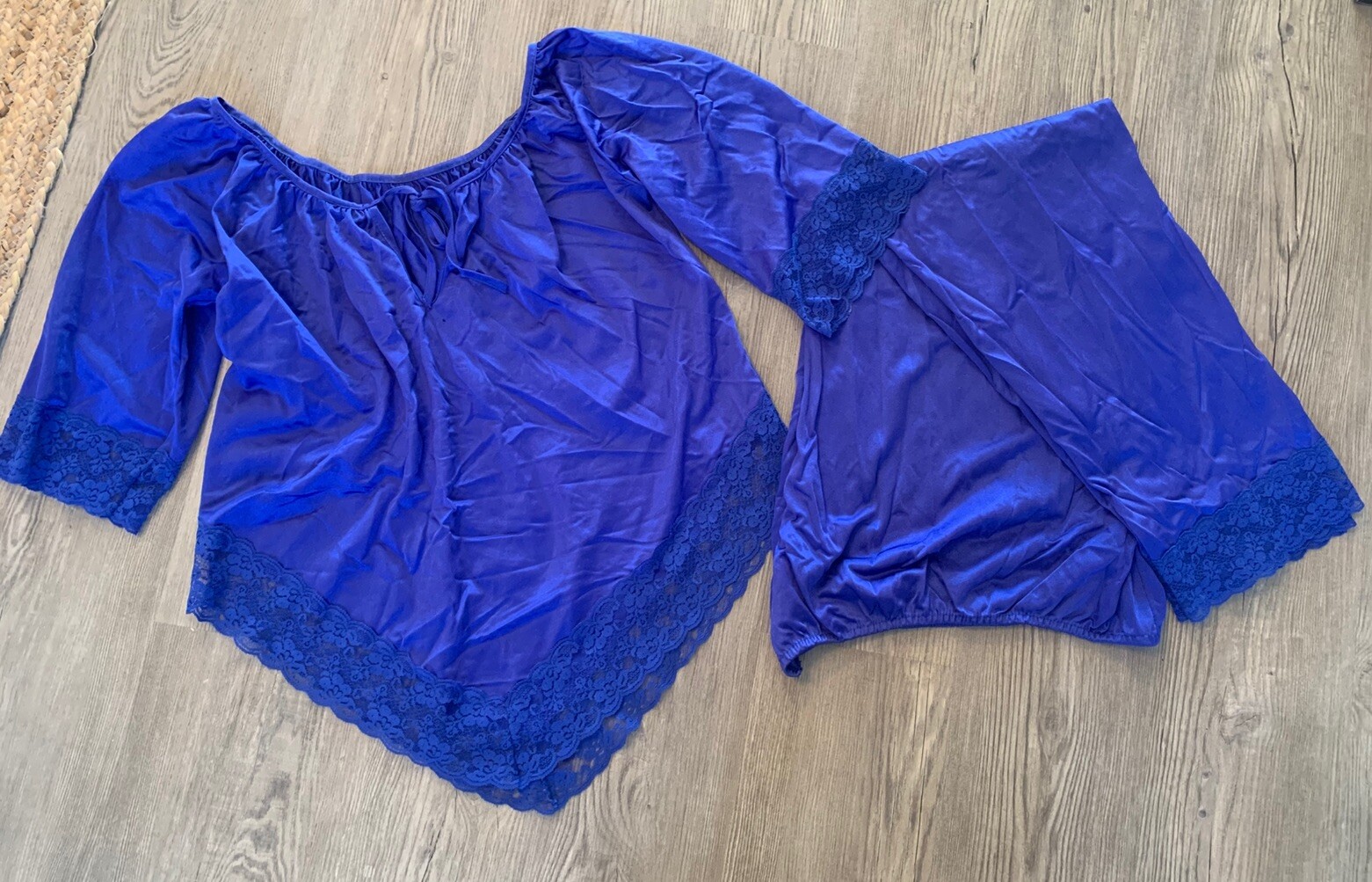 Vintage Jill Andrea Royal Blue Nylon & Lace Angled Hem Pajama Set Sz Large