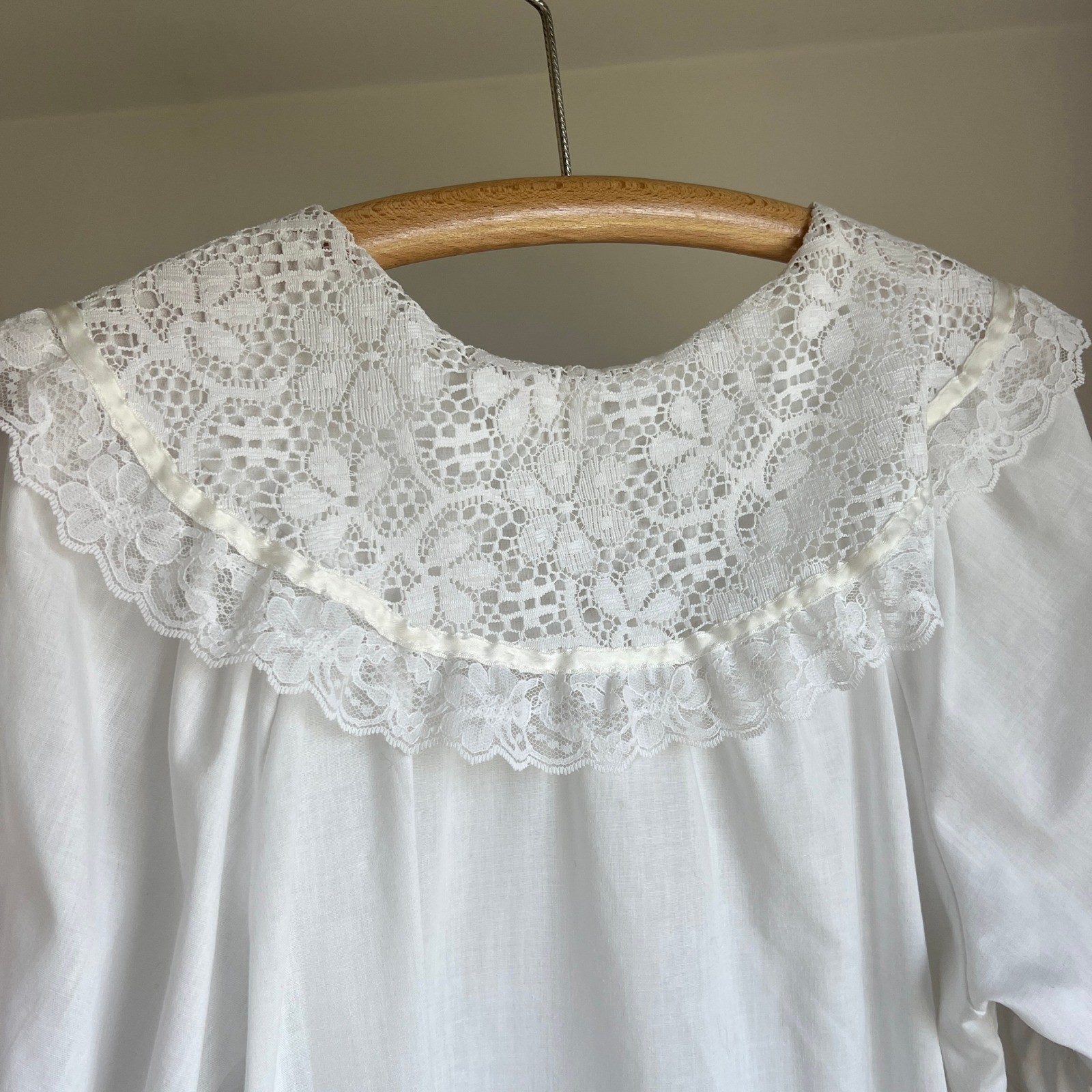 Vintage Cotton Blend Nightgown Medium White Lace Button Front Cottagecore Dress