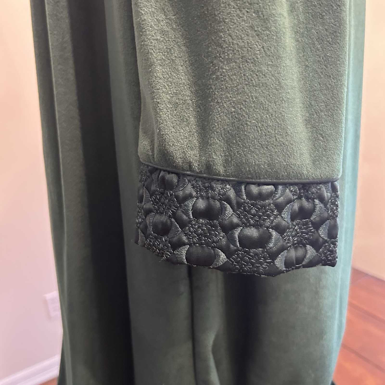 Vintage Crowntuft Zip Front Green Velour Housecoat Robe Pockets Women’s Medium