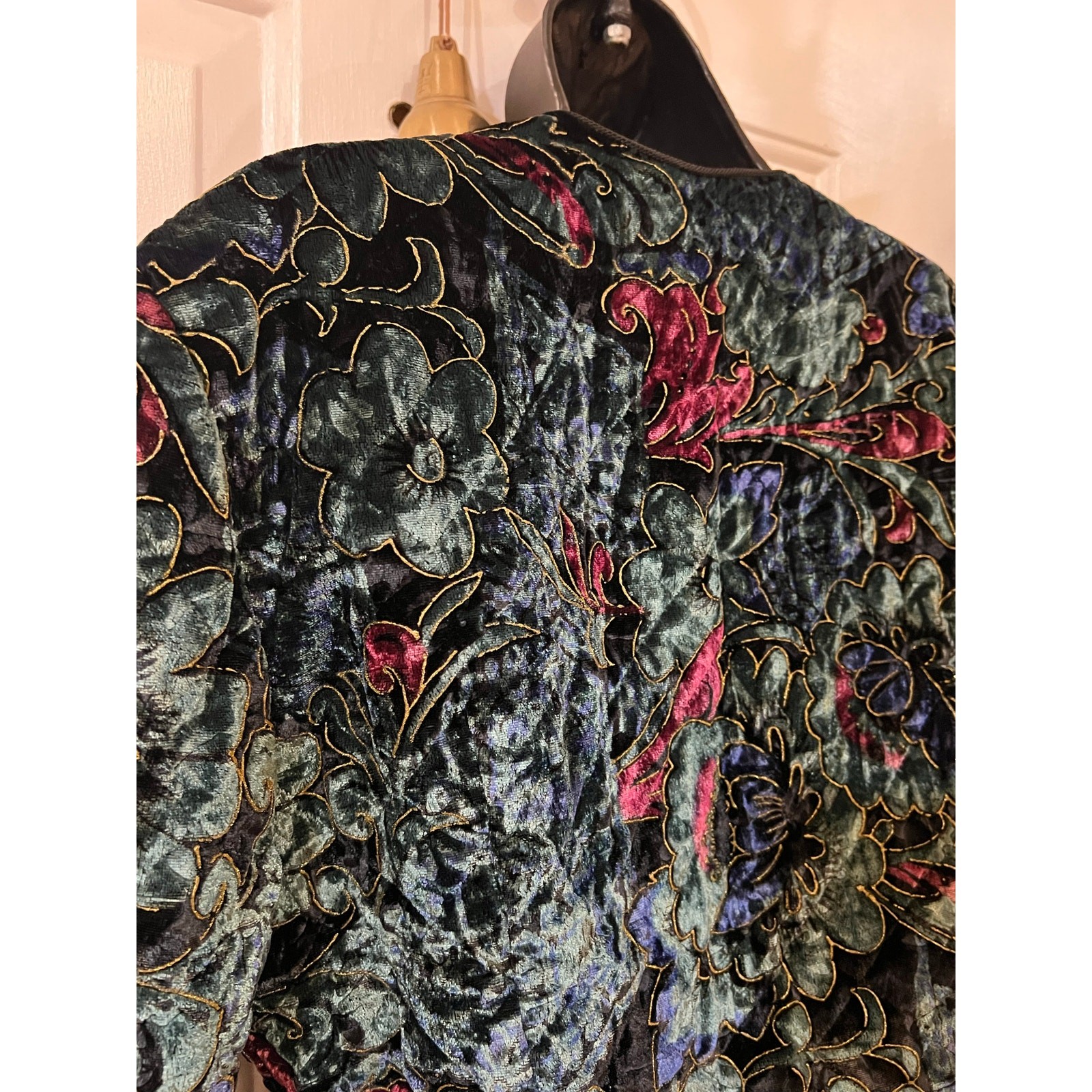 Vintage 90s Velvet Floral Tapestry Quilted Jacket M