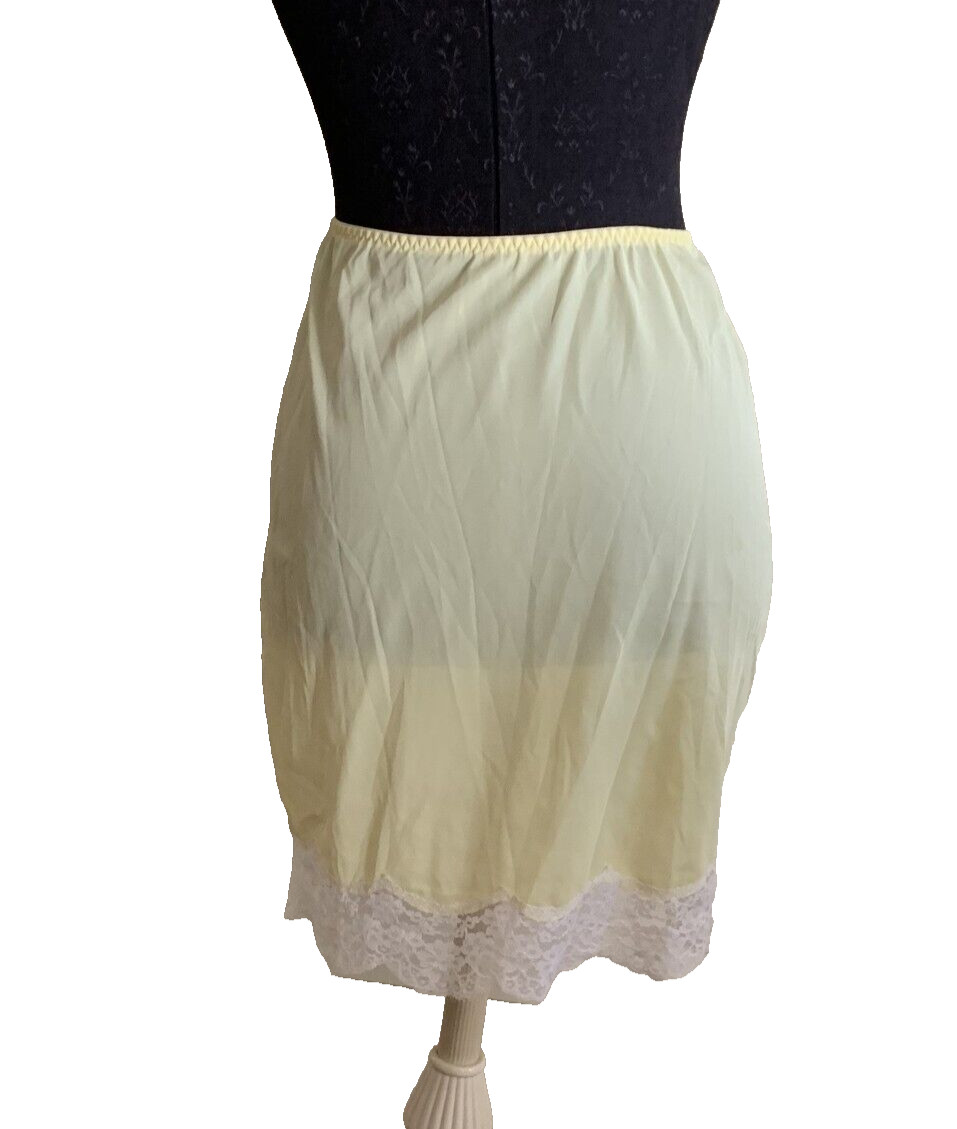 Greenco Maid Vintage Size 6 Medium Sunny Yellow Half Slip White Lace Detail