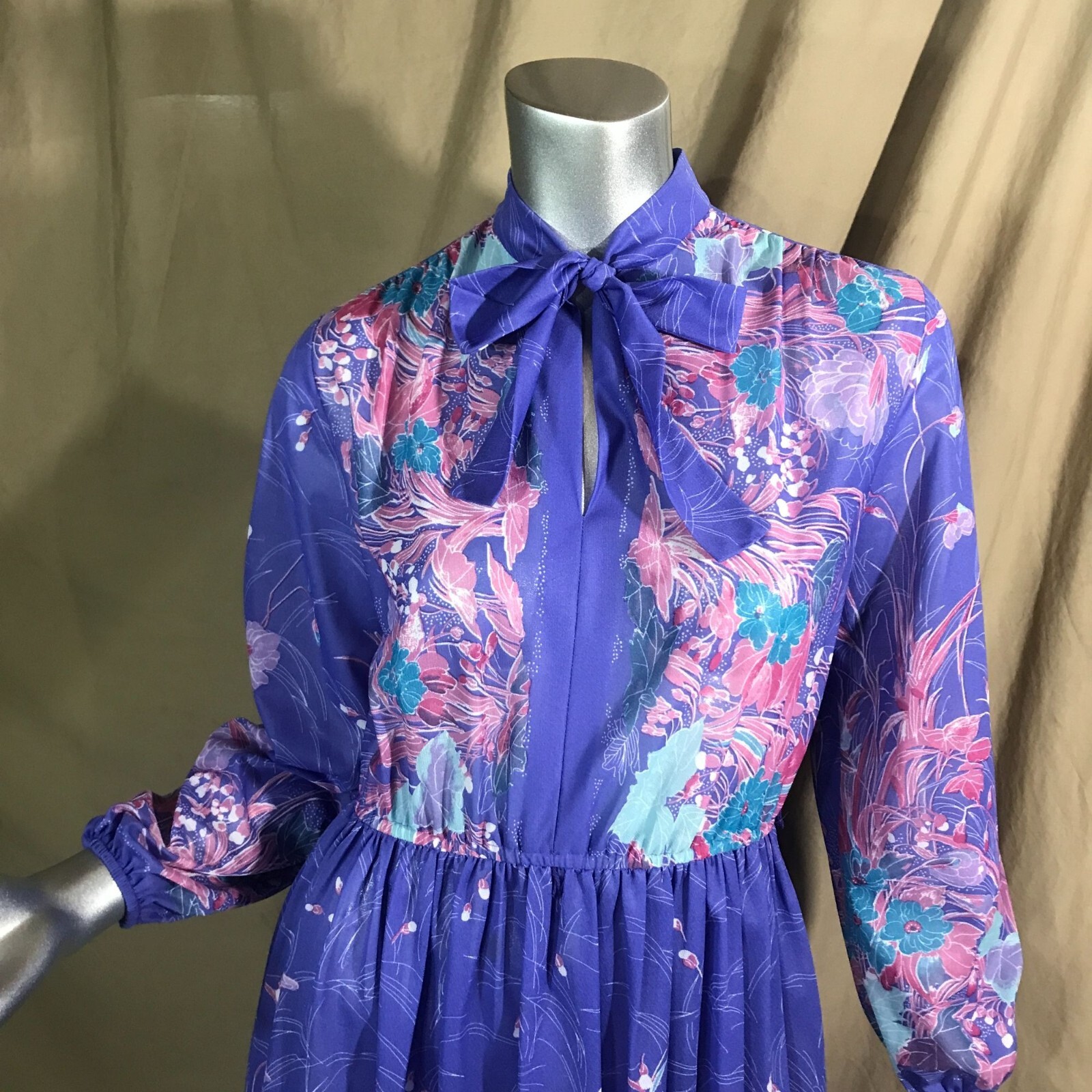 Vintage Mavinette Dress Women’s Small/Medium Purple Pink Blue Floral Pattern 3/4