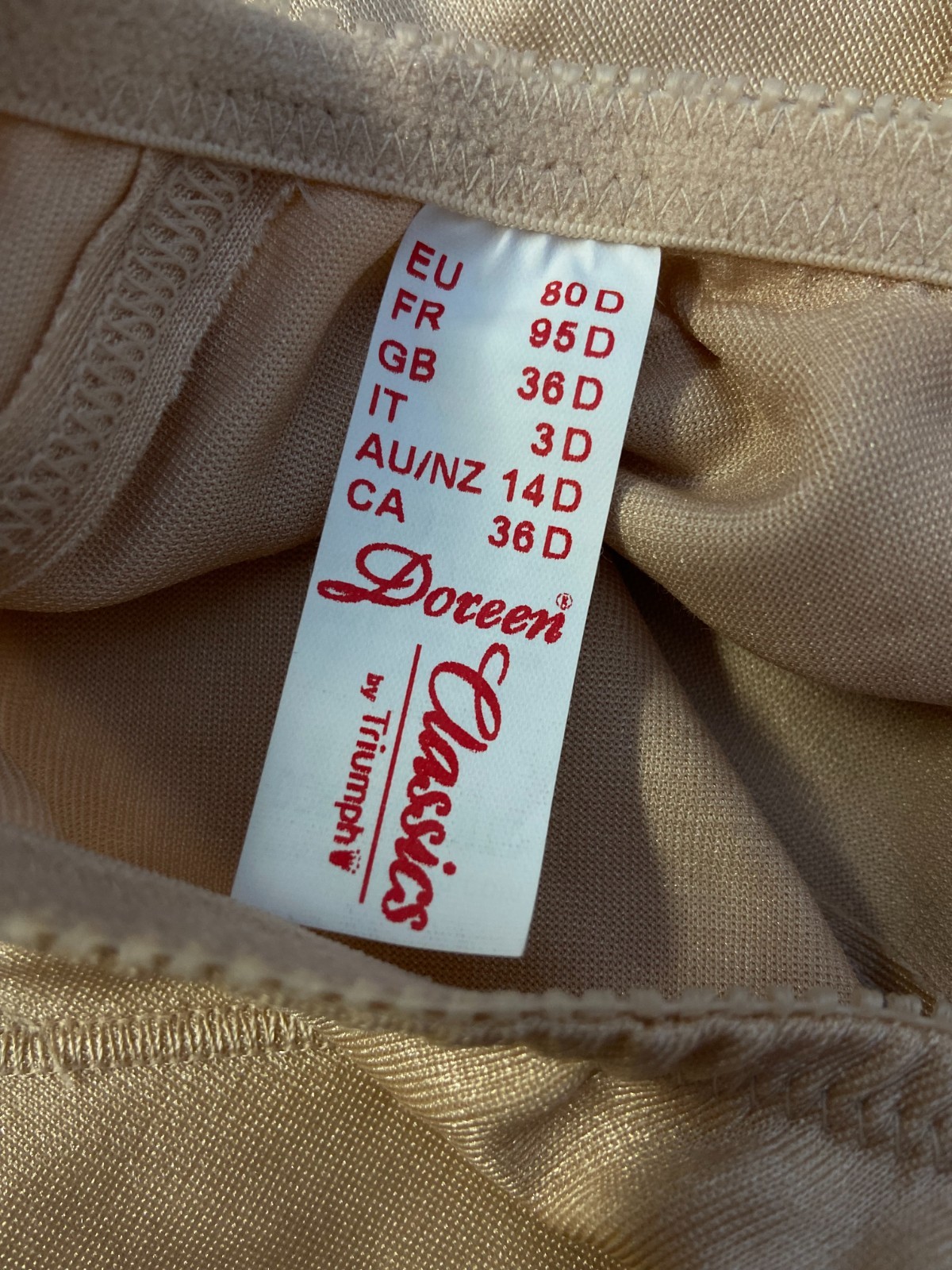 Women’s 70’s Vintage shapewear by Triumph | One piece in skin tone | Size EU 80D