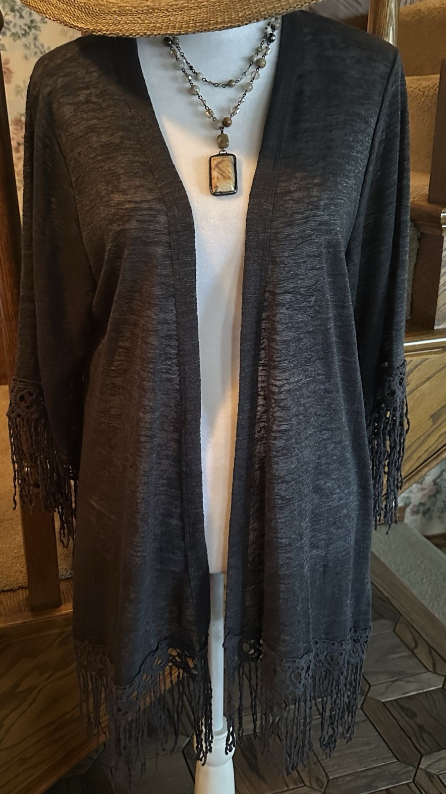 Vintage Eyeshadow Kimono; Dark Gray W/Lace & Fringe Sleeves & Hem; Size Medium