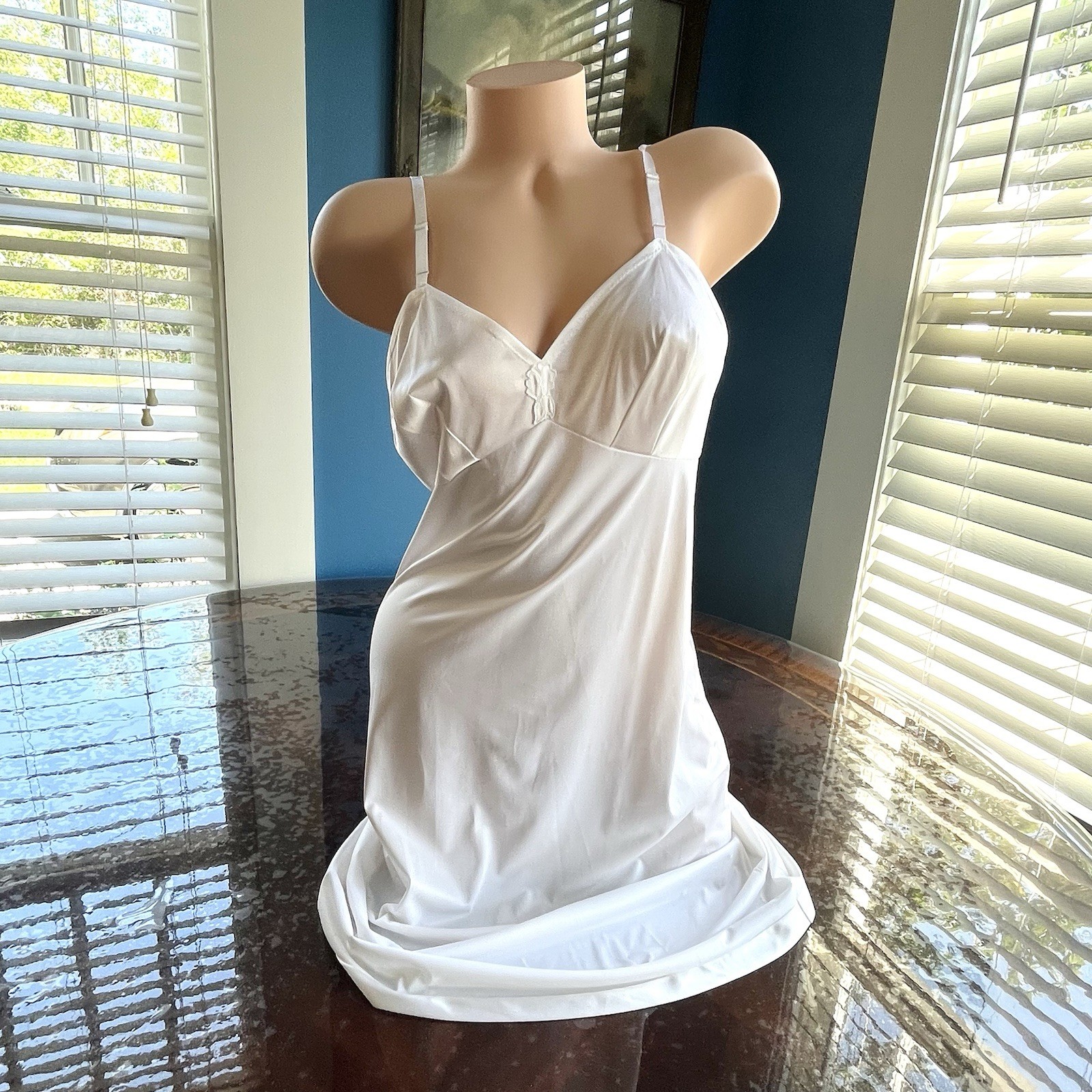 VTG 70s Full Dress Slip VANITY FAIR White Nylon Sleek Minimalist Size 36 NWT