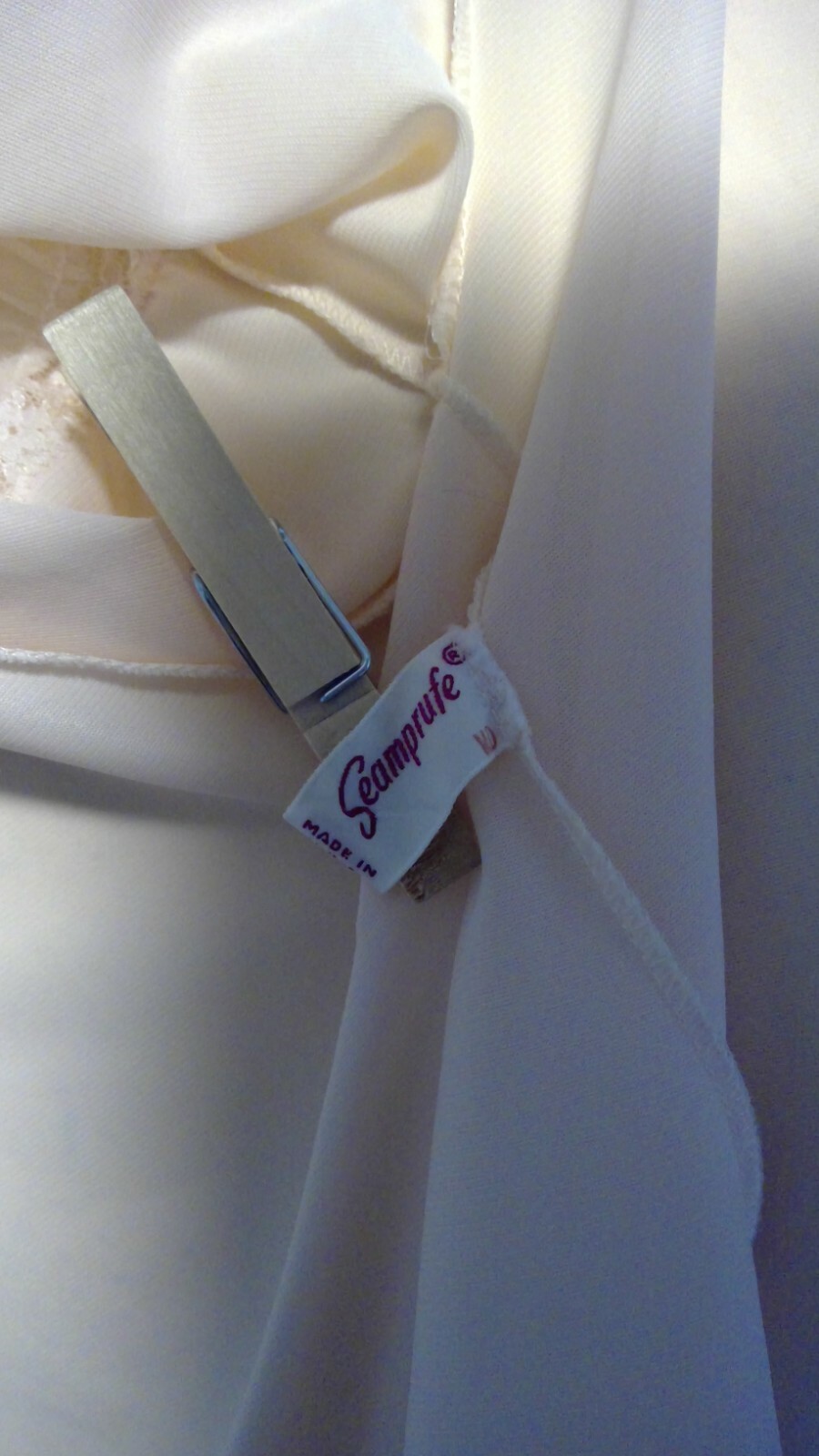 Vintage 60’s SeamPrufe Pink Night Jacket (40 across chest)