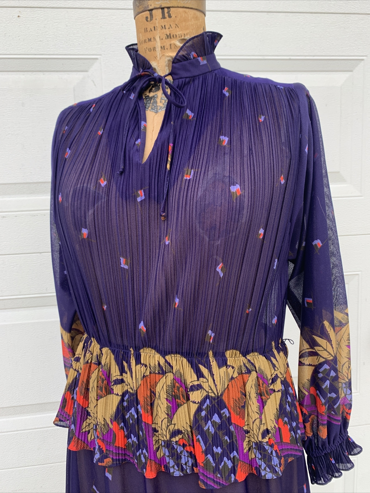 Vintage 1980s Plum Purple Abstract Print Semisheer Poly Dress Med B 36-40