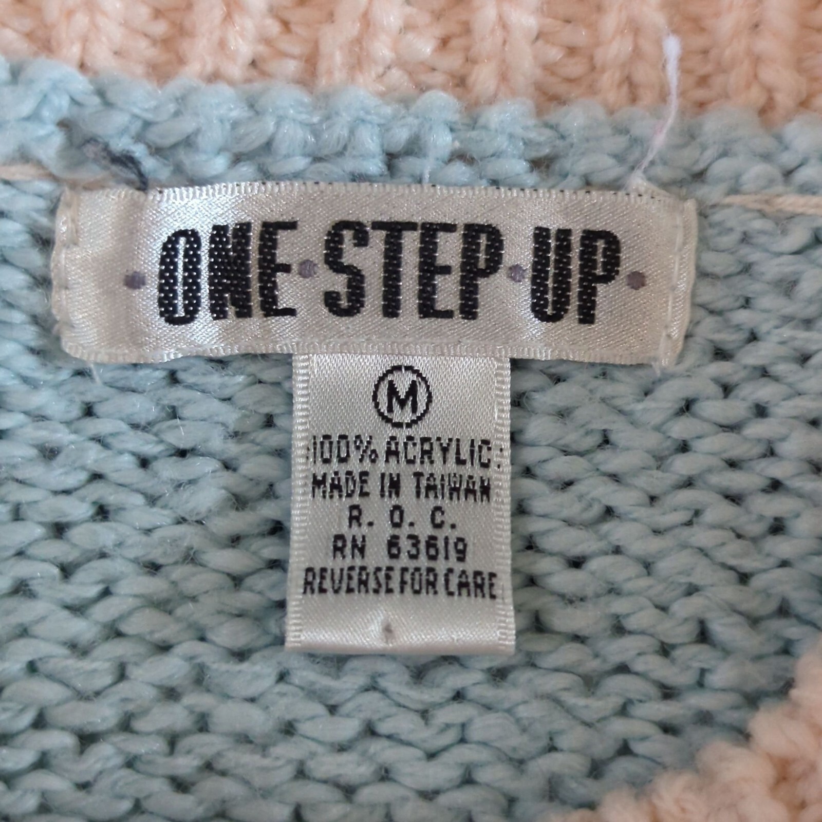 Vintage One Step Up Chevron Pattern Sweater Medium Acrylic Knit
