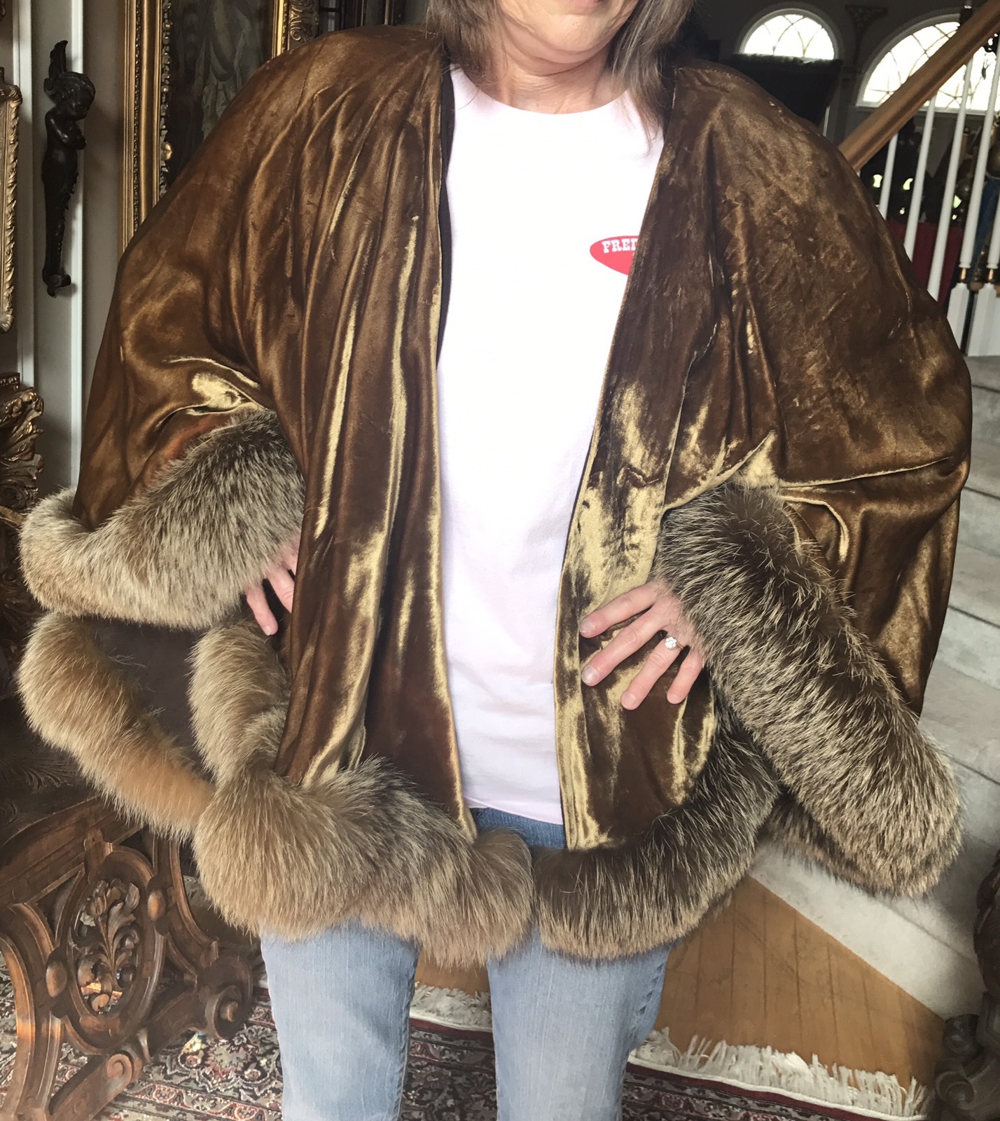Vintage Brown Velvet SWING OPERA Cape, Beautiful Natural Fox Fur Trim ONE SIZE