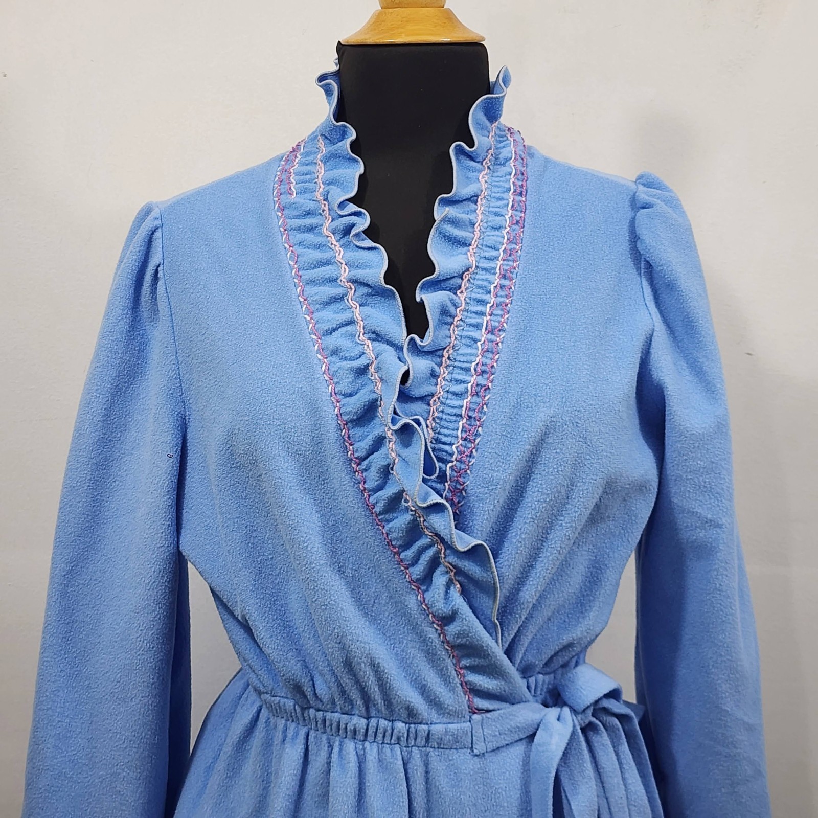 Vintage Famous Bodies Blue Terry Cloth Maxi Robe Ruffled Neckline Tie Waist Sz L