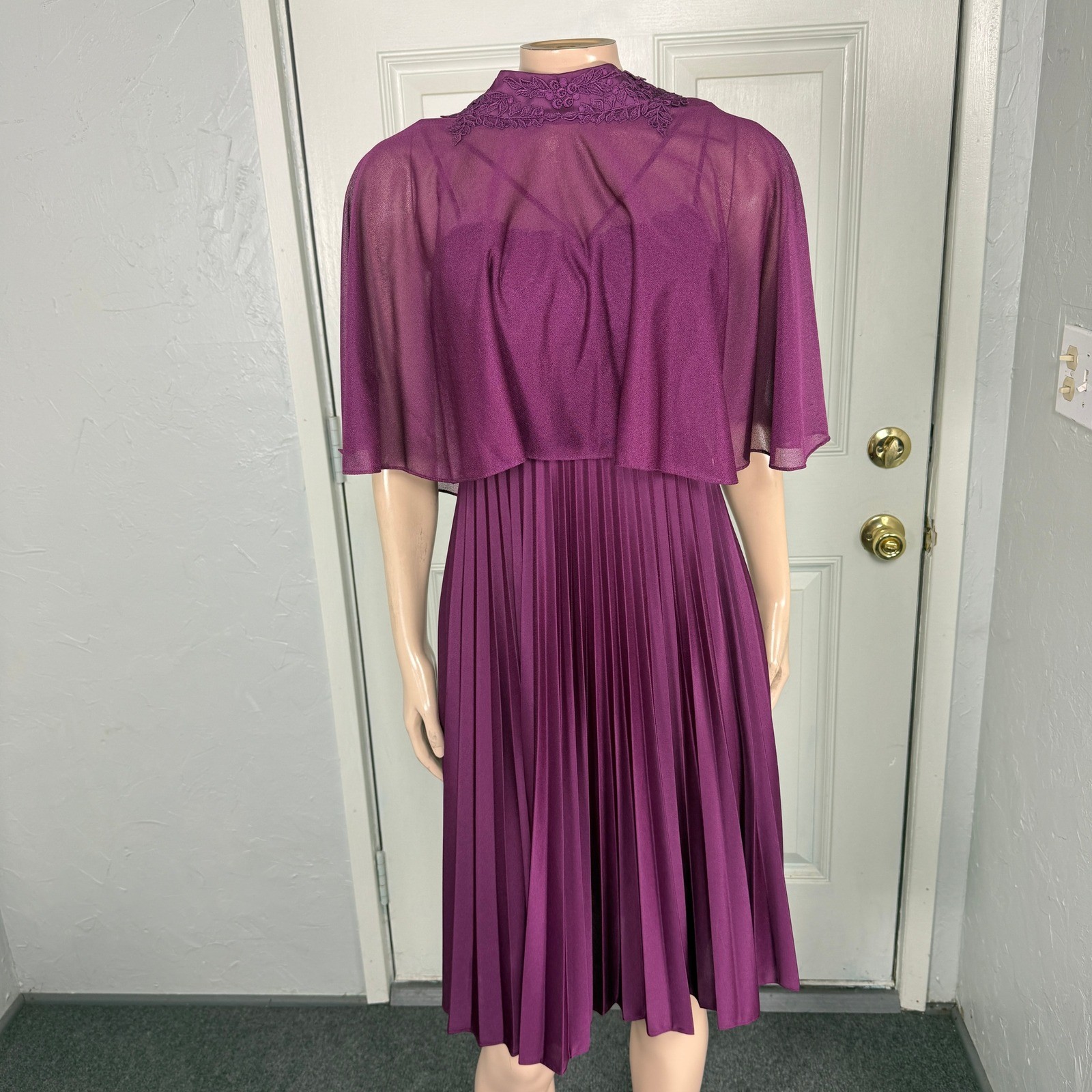 Vintage 70s Bridesmaid Dress Formal 2 piece set Polyester Pleated Sheer Lace II7