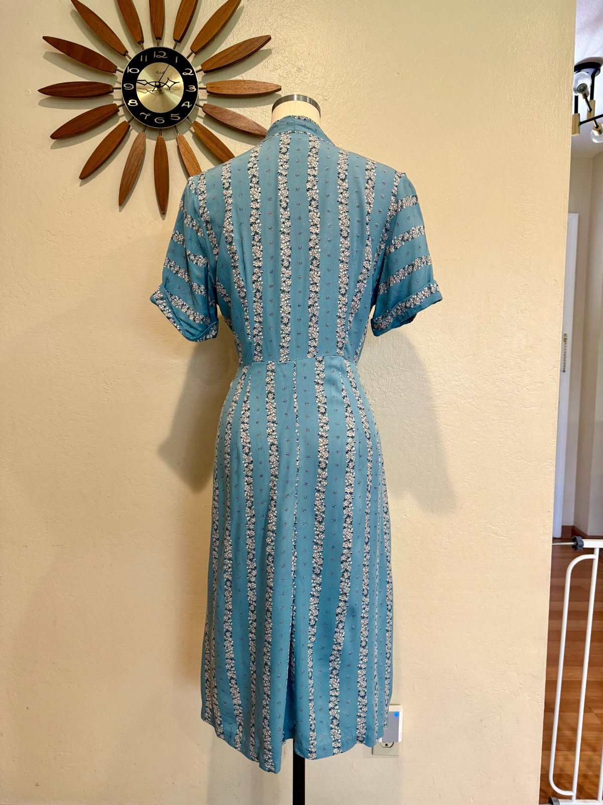 1940s Blue Floral Spring Day Dress Volup