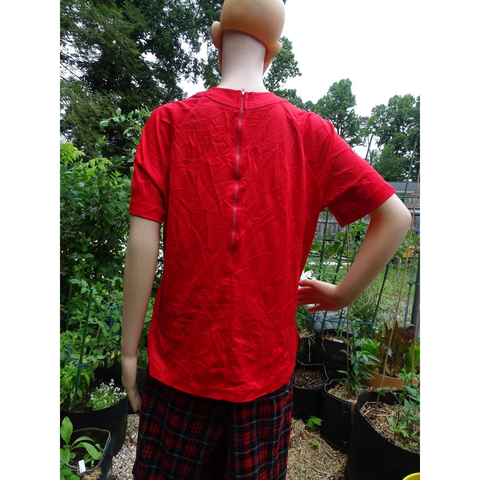 Vintage 1970s Red Blouse Womens Medium Large Gathered Pleated Retro Zipper Back