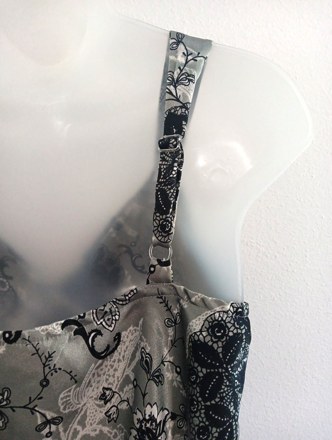 Y2K Babydoll Top Medium Gray Romantic Floral Satin Boho Fairy Grunge Whimsigoth
